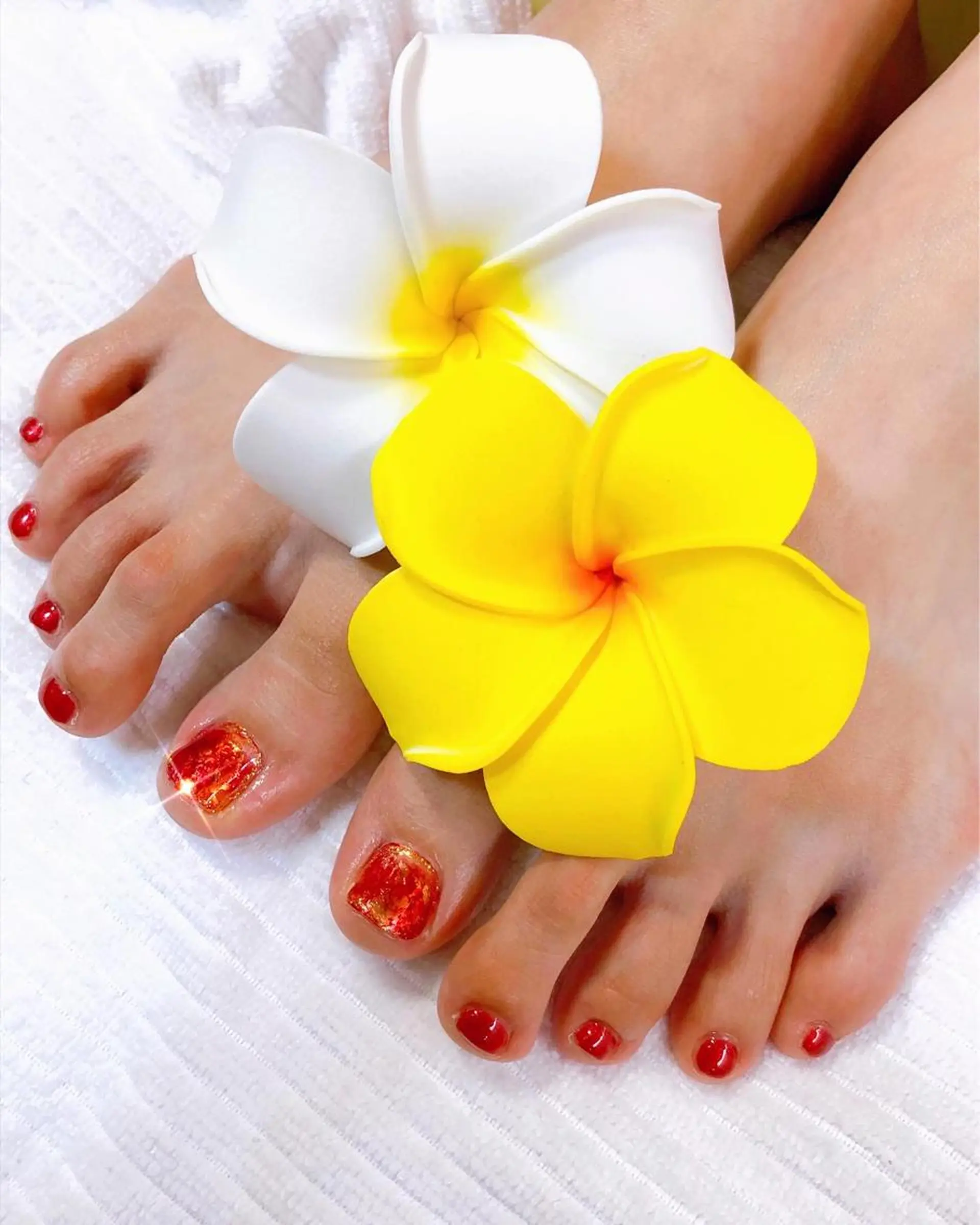 ネイル フットネイル ニュアンスネイル オレンジ 赤色 Bella  totalbeauty所属・Bella 齋藤理奈のネイルデザイン