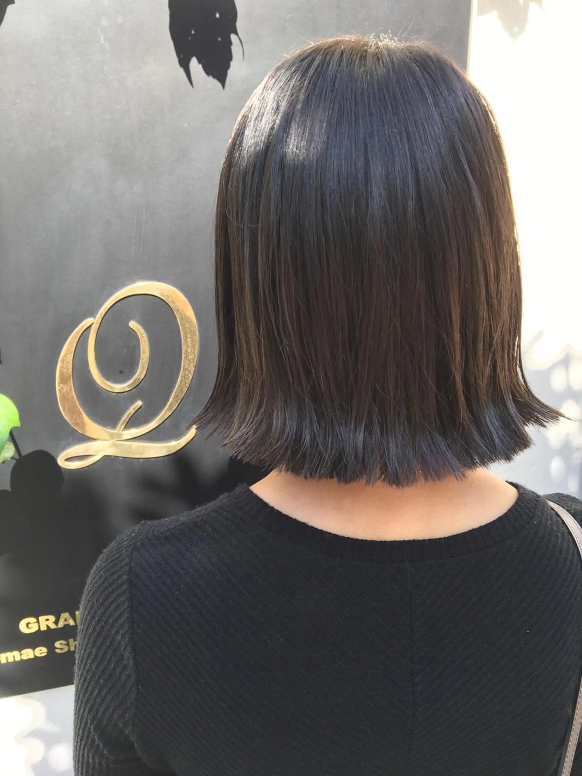 ミディアム カラー THE DAY所属・AKI HASHIMOTOのヘアスタイル