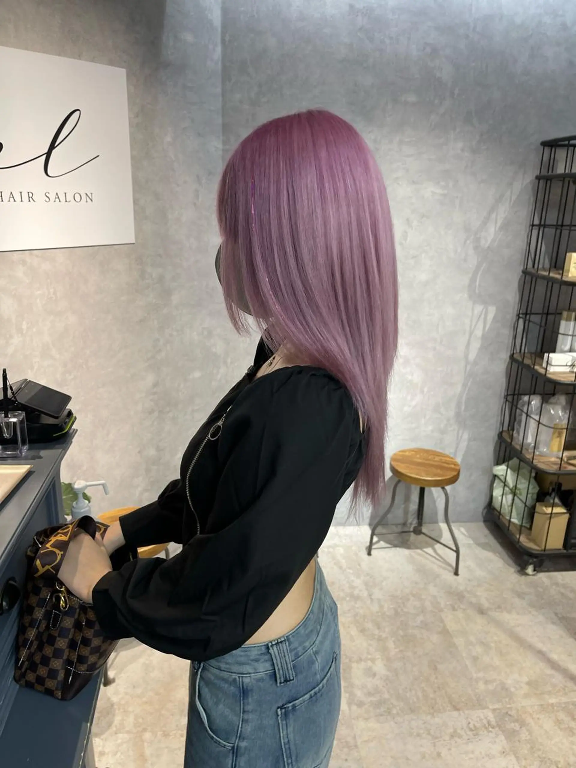 ロング カラー ブリーチ ケアブリーチ ハイライトカラー インナーカラー ハイライト カット ヘアカラー オフホワイトアンドなんば所属・福西 洋斗のヘアスタイル