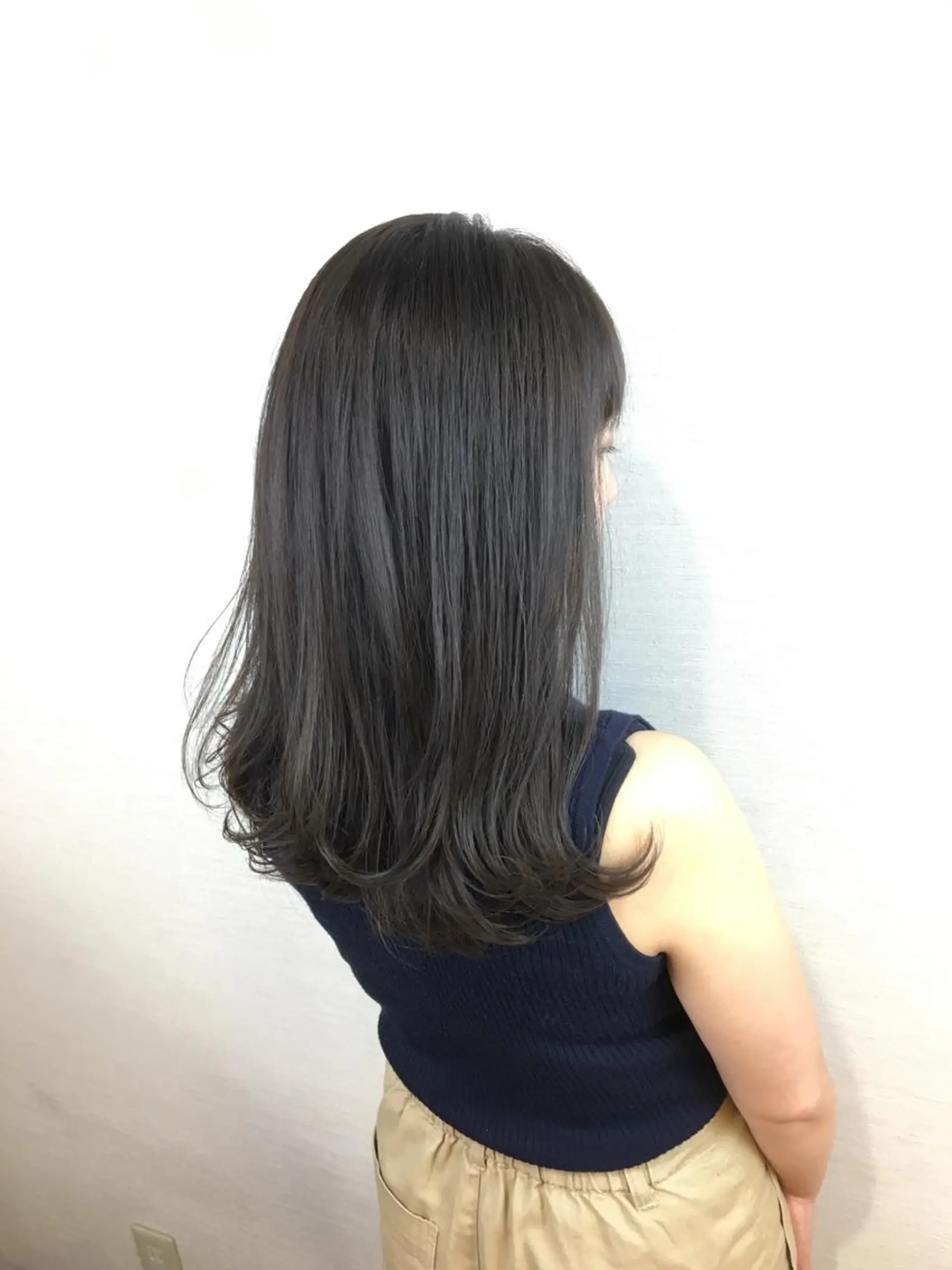 ミディアム ブリーチなしダブル/ レイヤーカット 小棹のヘアスタイル