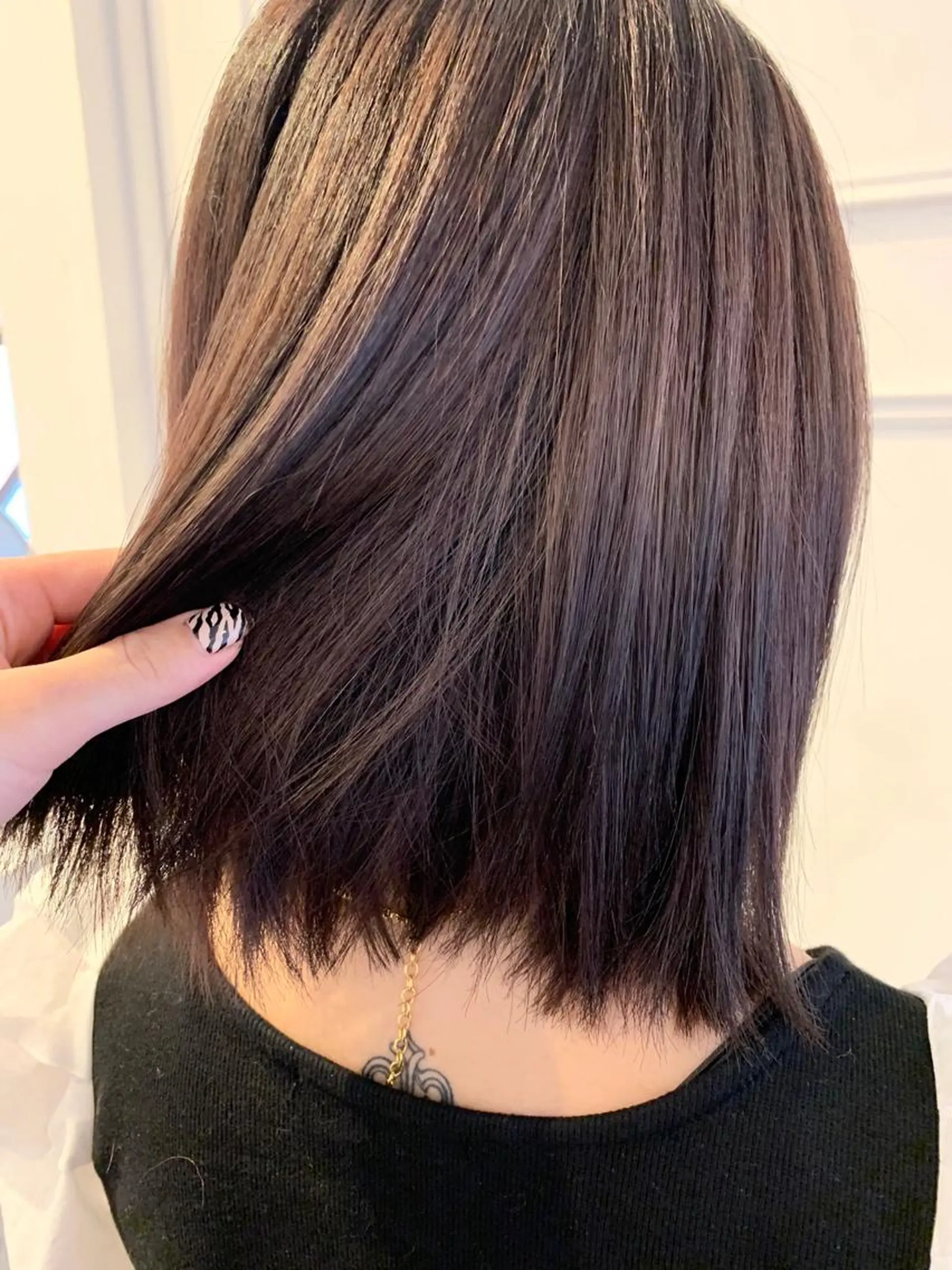 ミディアム カラー 安藤 佑衣のヘアスタイル