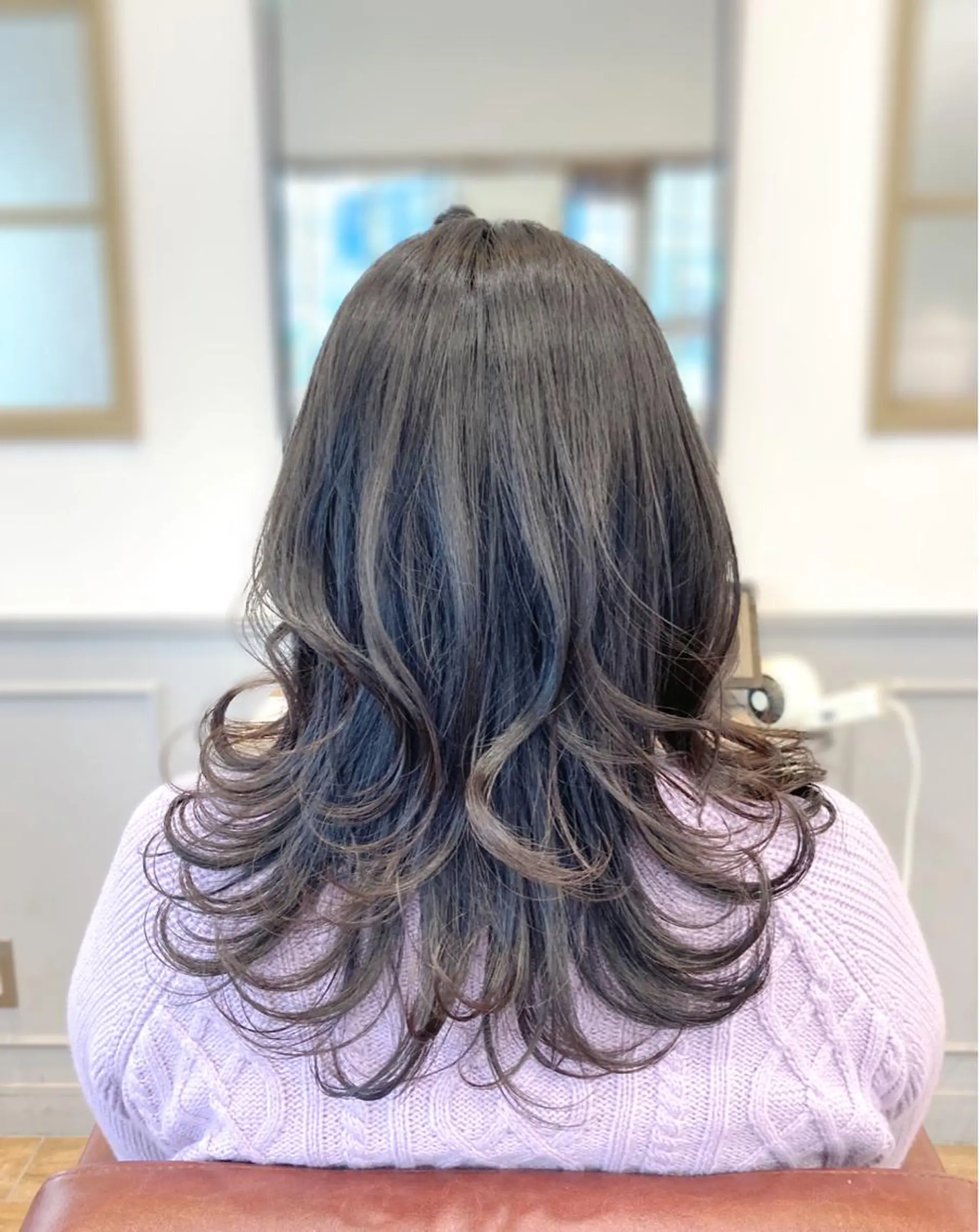 セミロング 菅原 綾のヘアスタイル