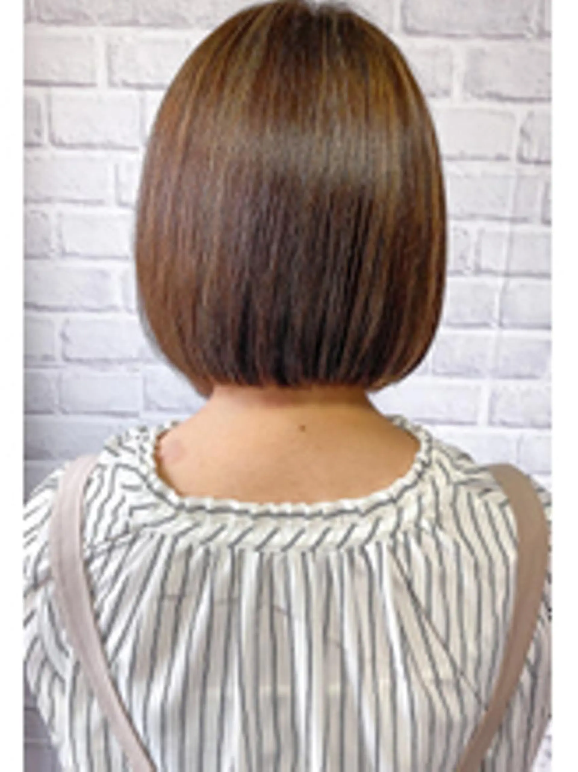 ショート カラー 大江 美穂のヘアスタイル