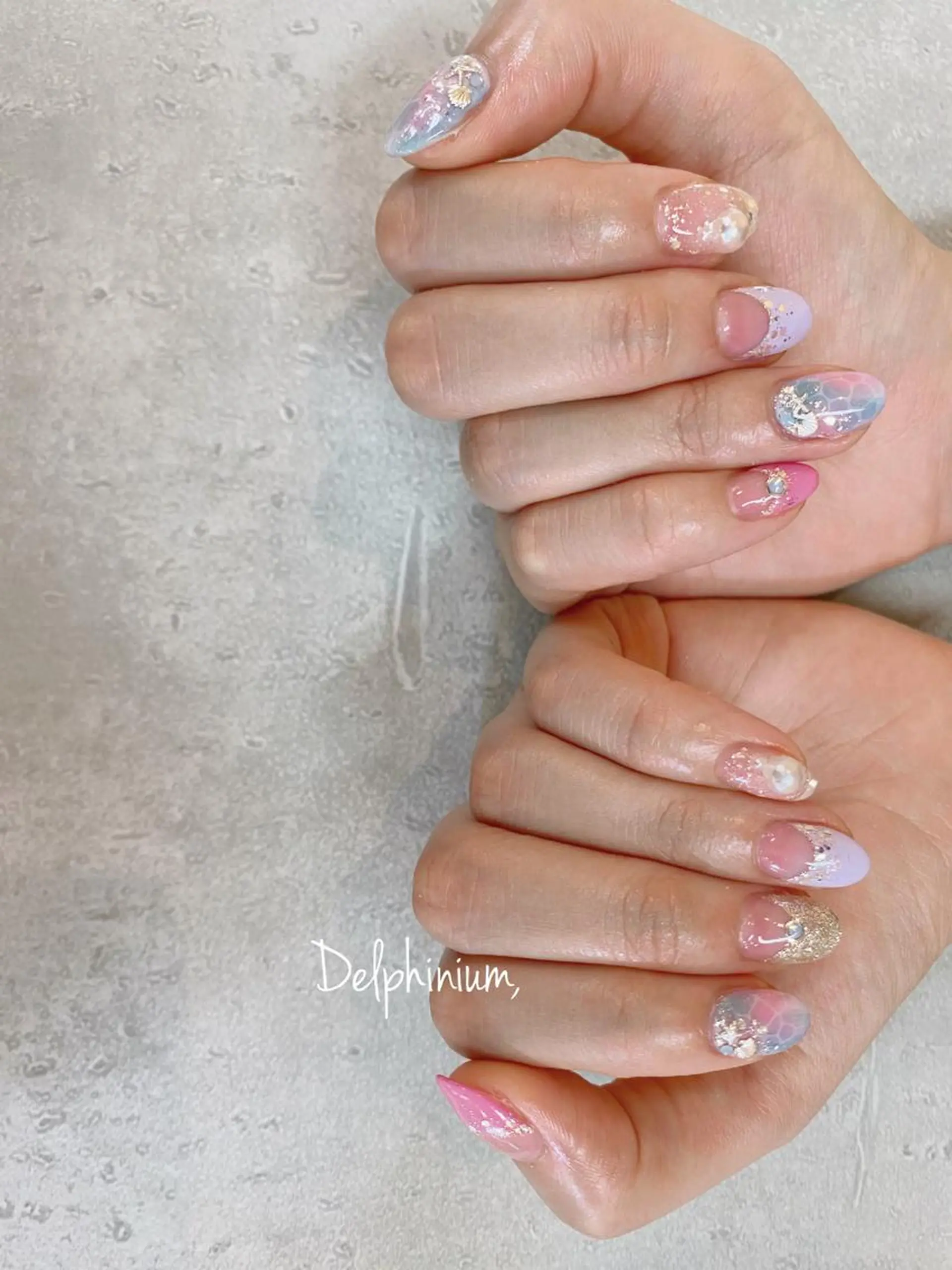 ネイル アートネイル ブルー 持ち込み ピンク ハンドネイル 岡本 友恵のネイルデザイン