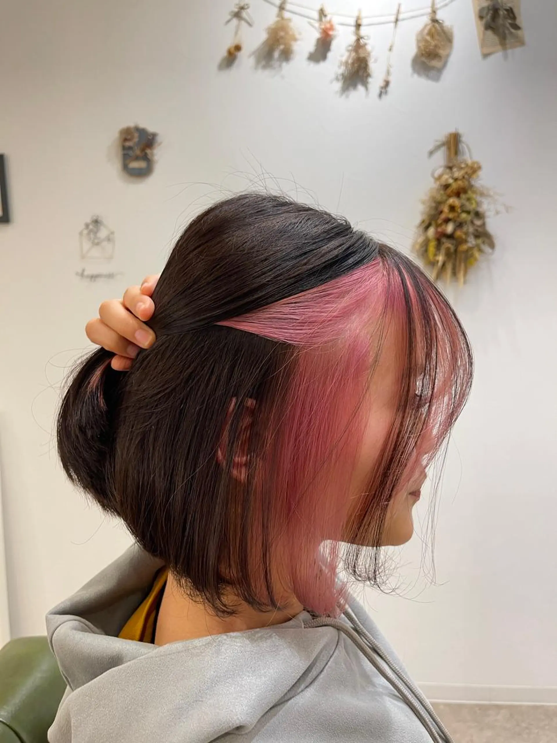 ミディアム カラー ミストバング  フェイスフレーミング CARE SHINSAIBASHI所属・縮毛・酸性ストレート 特化のヘアスタイル