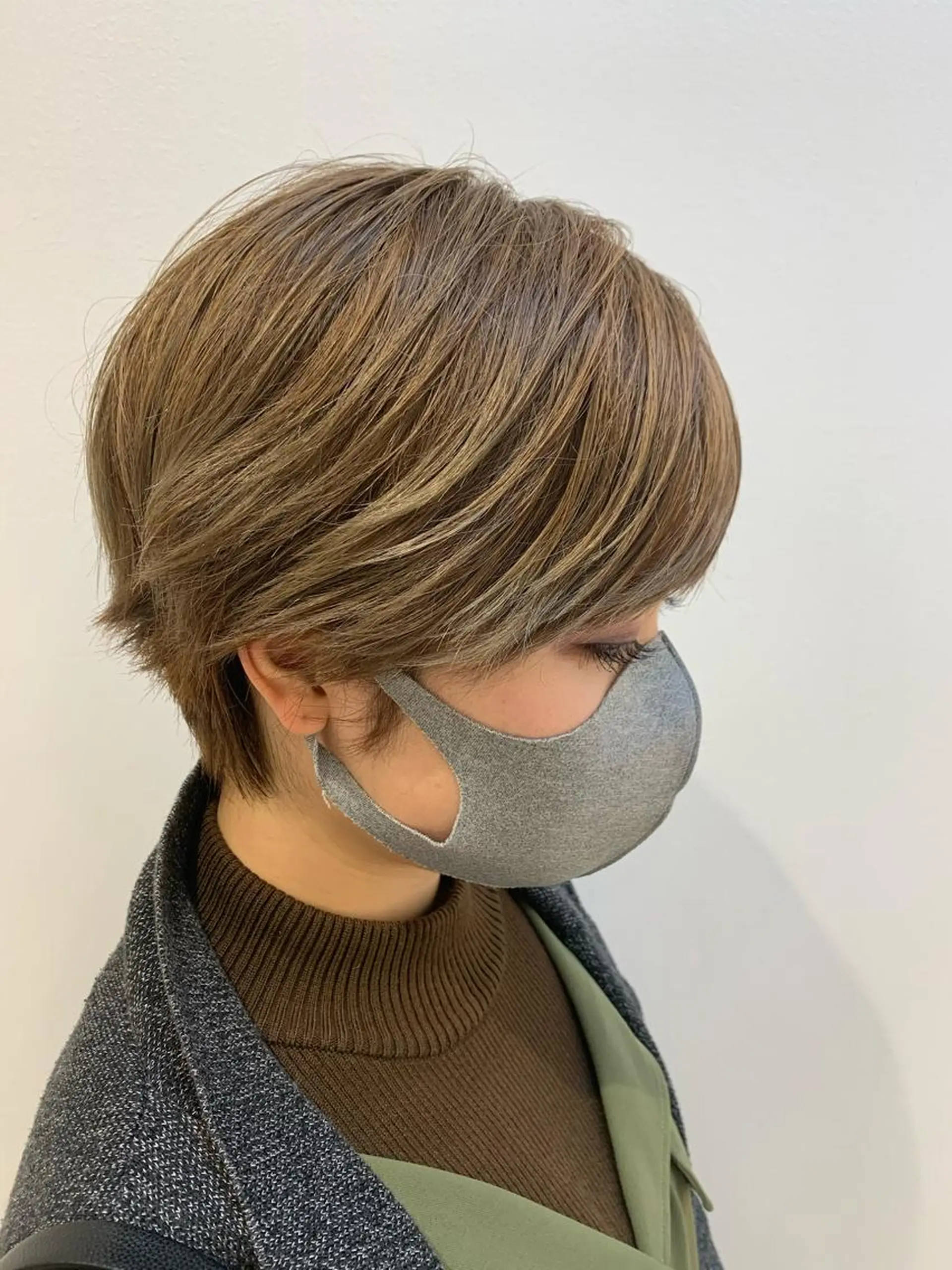 ショート アッシュ 🐺ウルフ× ハイトーン🐺MOEのヘアスタイル