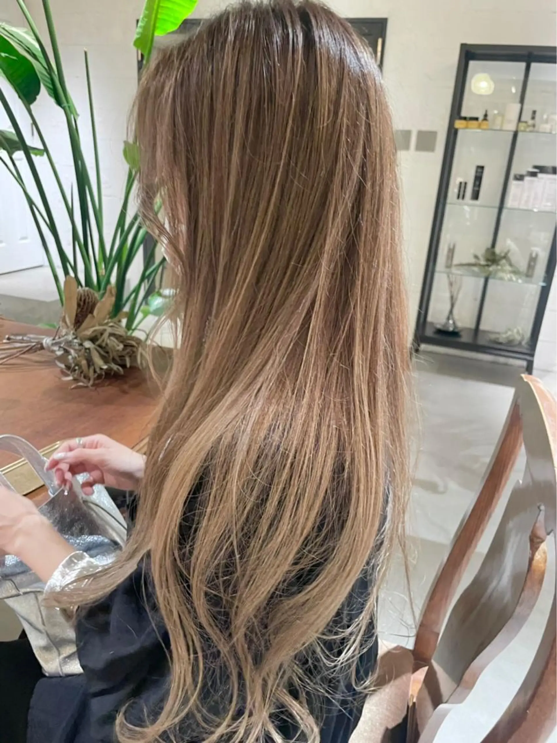 ロング カラー park所属・聖 来のヘアスタイル