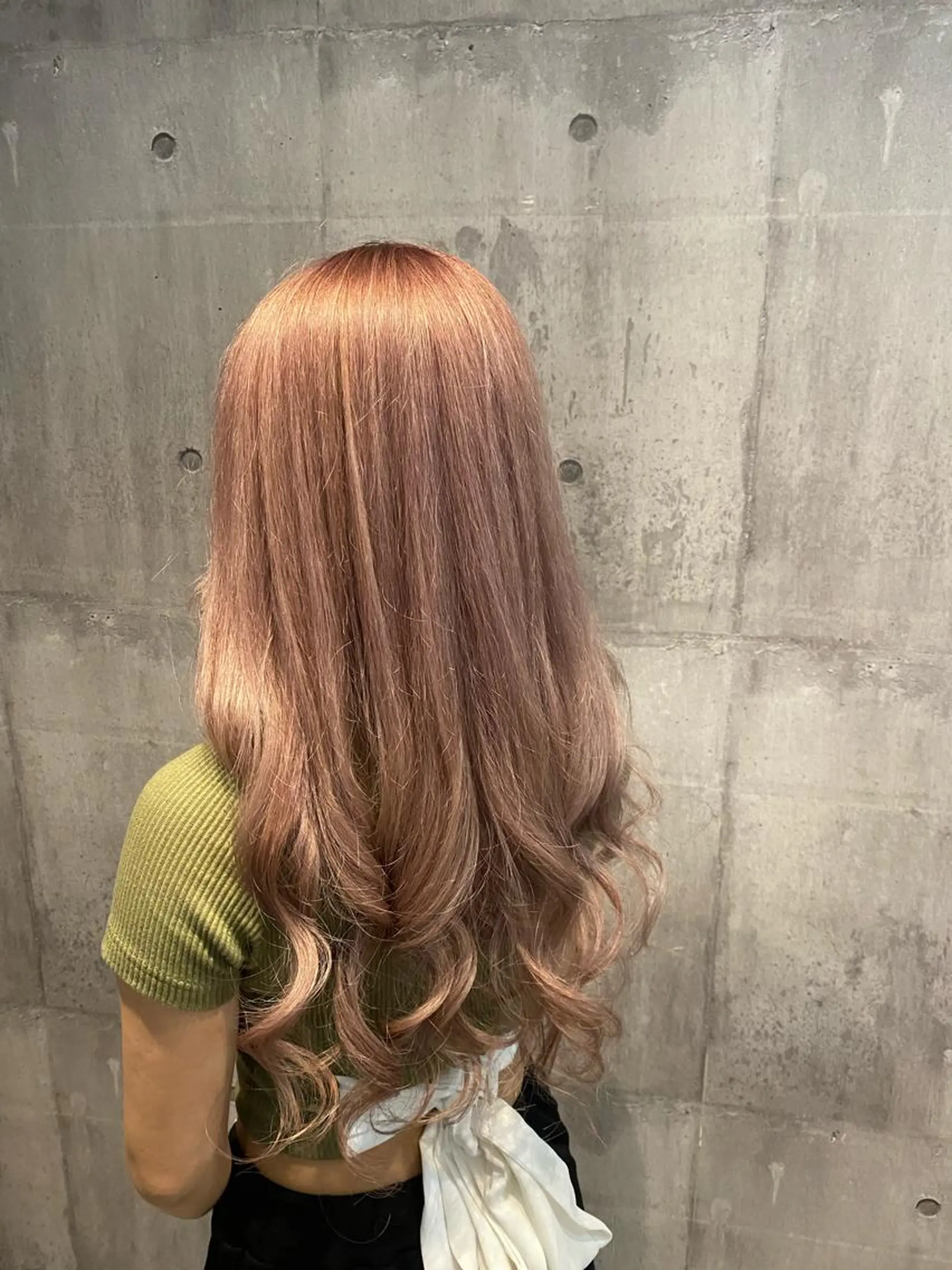 セミロング Rlino所属・ﾊｲﾗｲﾄ/ﾚｲﾔｰ ｶｯﾄ/大嶽謙のヘアスタイル