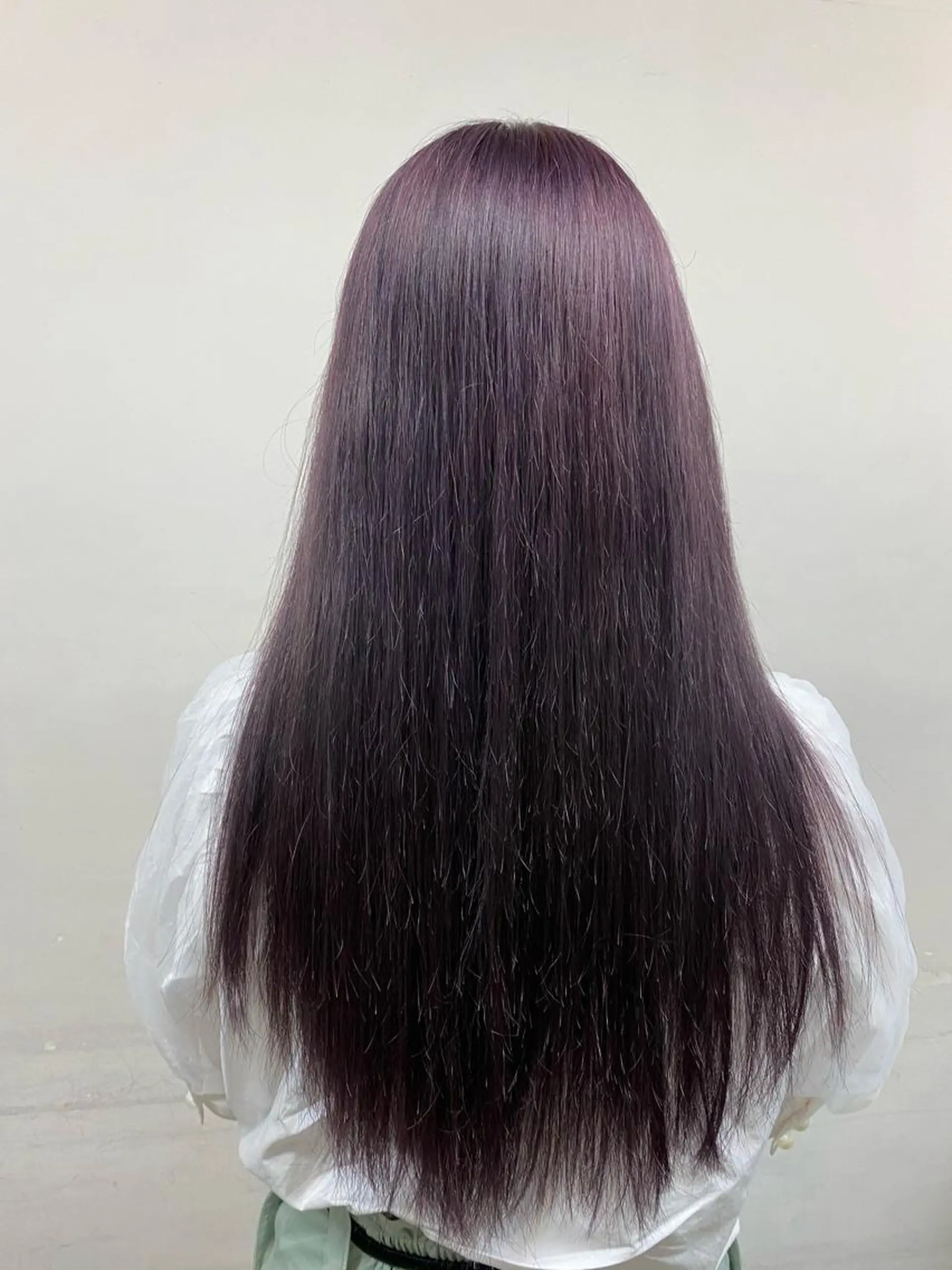 ロング カラー 萩原 あんのヘアスタイル