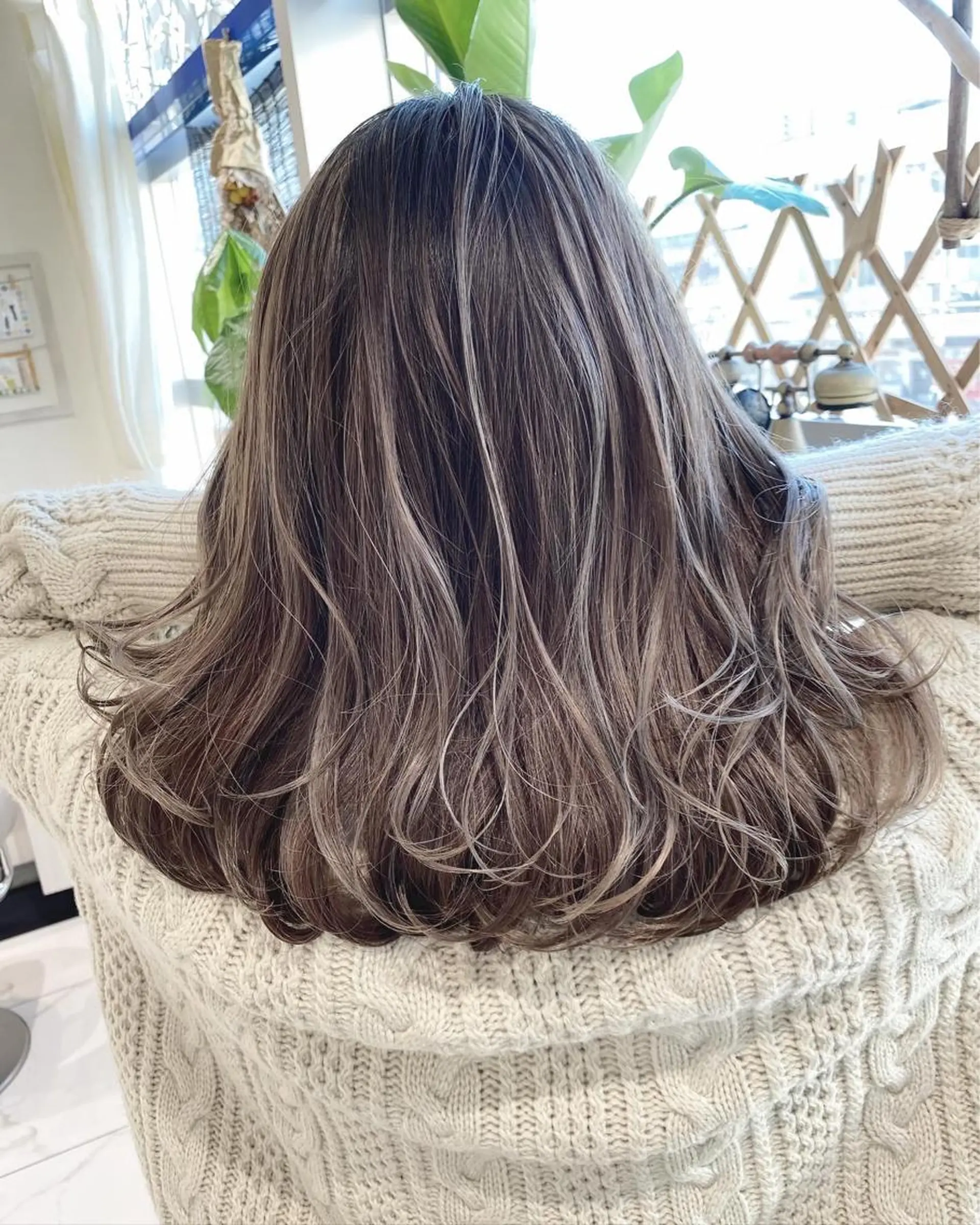 セミロング カラー バレイヤージュ 髪質改善 レイヤーカット カット ヘアカラー 山崎俊輔/髪質改善 /バレイヤージュのヘアスタイル