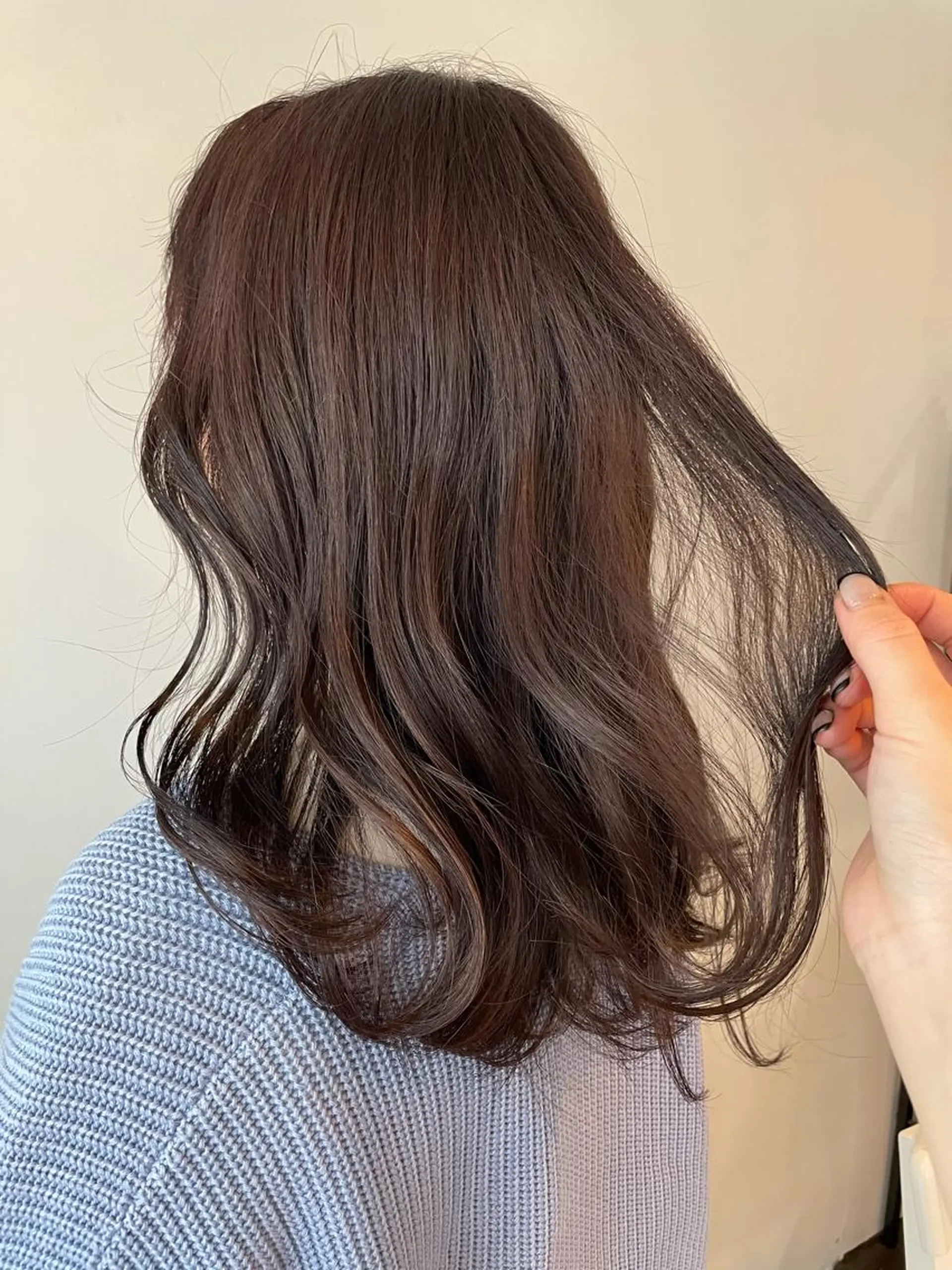 セミロング カラー 安藤 佑衣のヘアスタイル