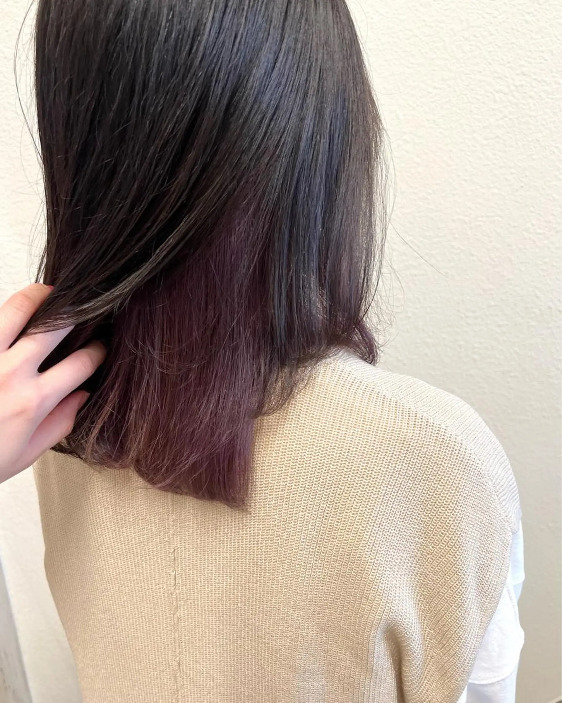 ミディアム カラー ブリーチ ダークグレー インナーカラー パープルカラー カット ヘアカラー 🌼こやま かおり🌼のヘアスタイル