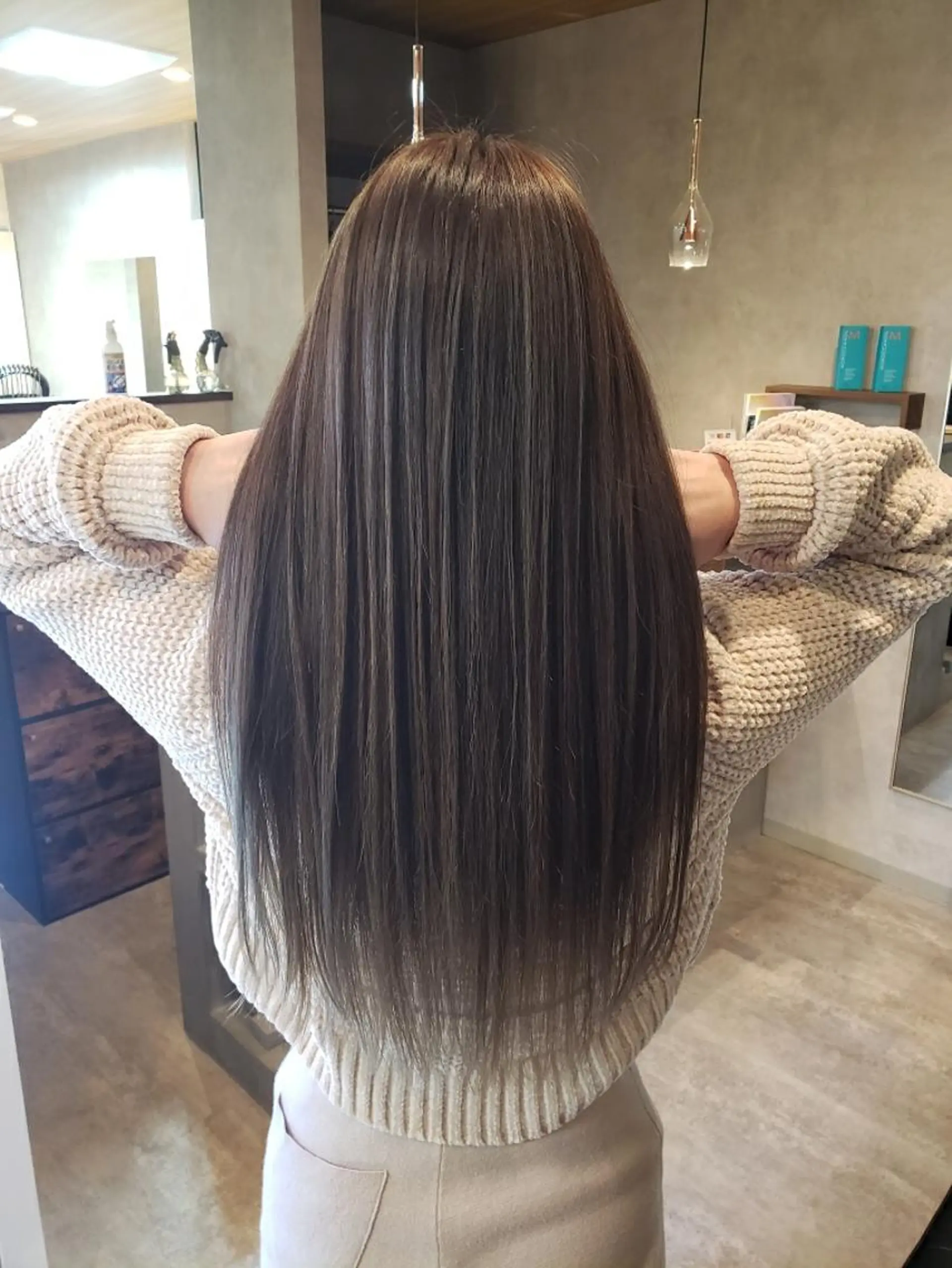 ロング カラー アッシュ バレイヤージュ ベージュカラー ブリーチ グラデーションカラー カット ヘアカラー トリートメント RIENS♡xrea 山本優舞のヘアスタイル