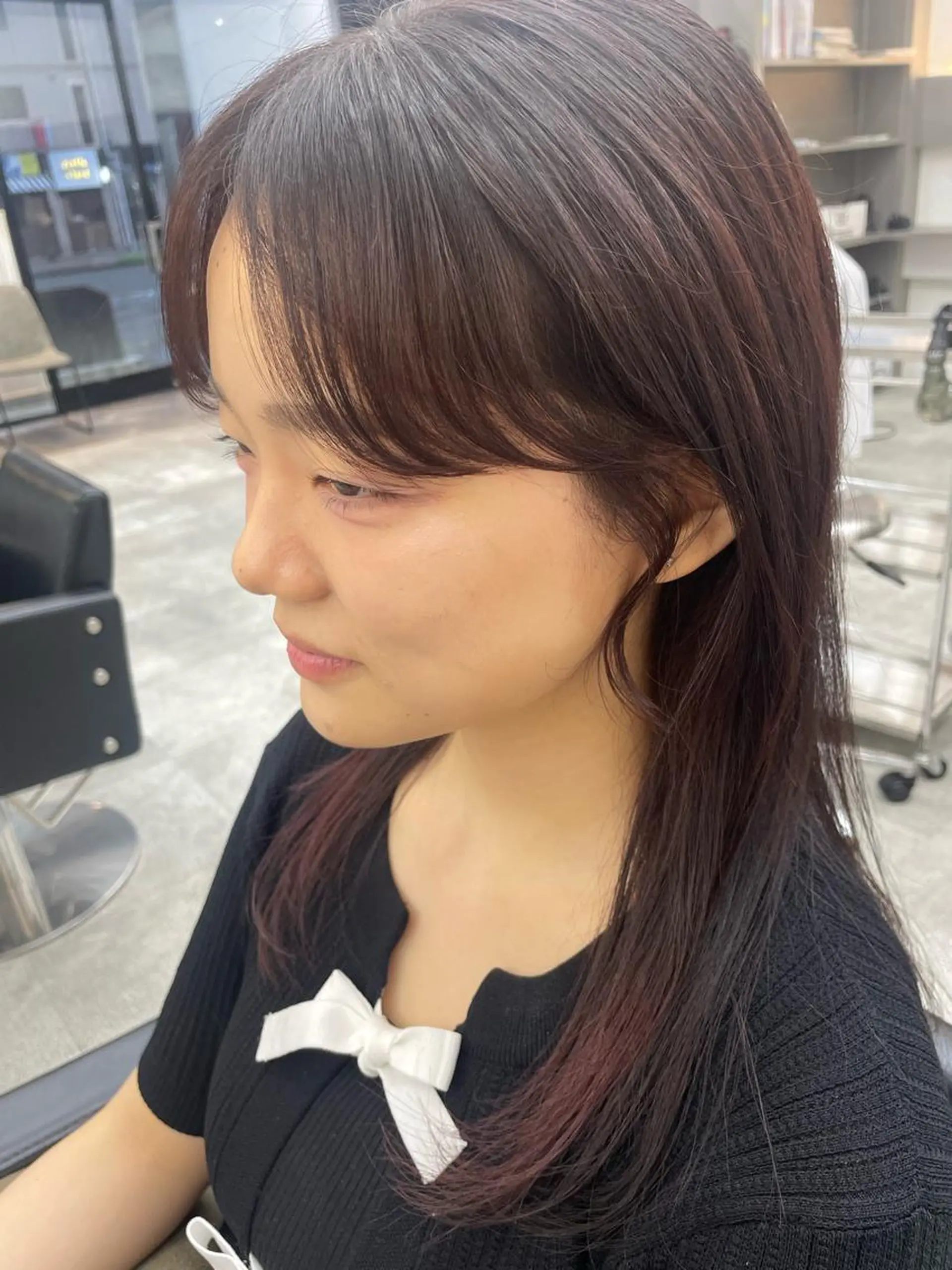 セミロング カラー ヘアアレンジ トリートメント mika｜ブルーカラ ー｜ハイトーンカラーのヘアスタイル