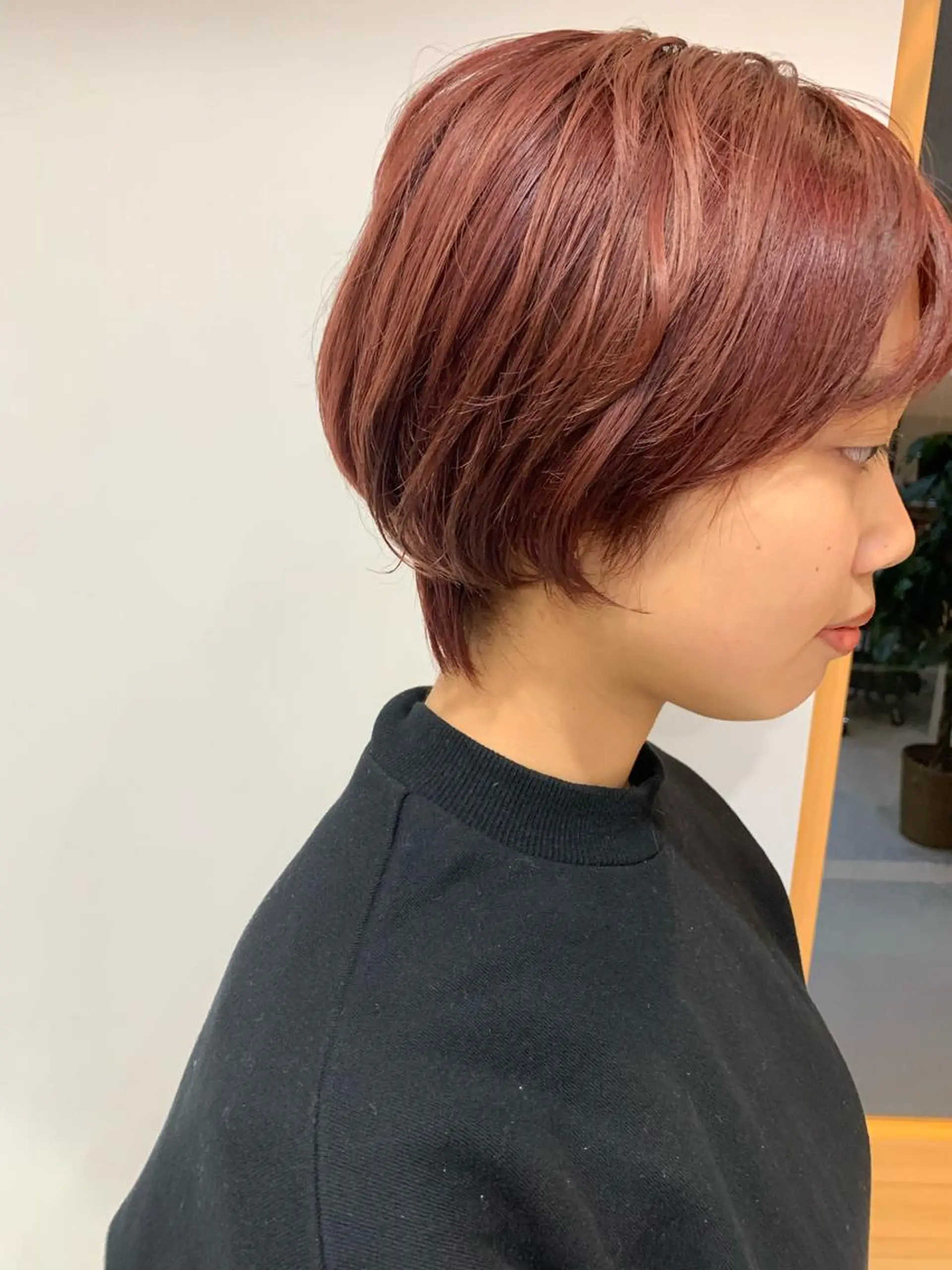 ショート カラー ブリーチ ピンクカラー レッドカラー misch by urban所属・名駅🦢大人艶カラー 🪽カミヤアカネのヘアスタイル