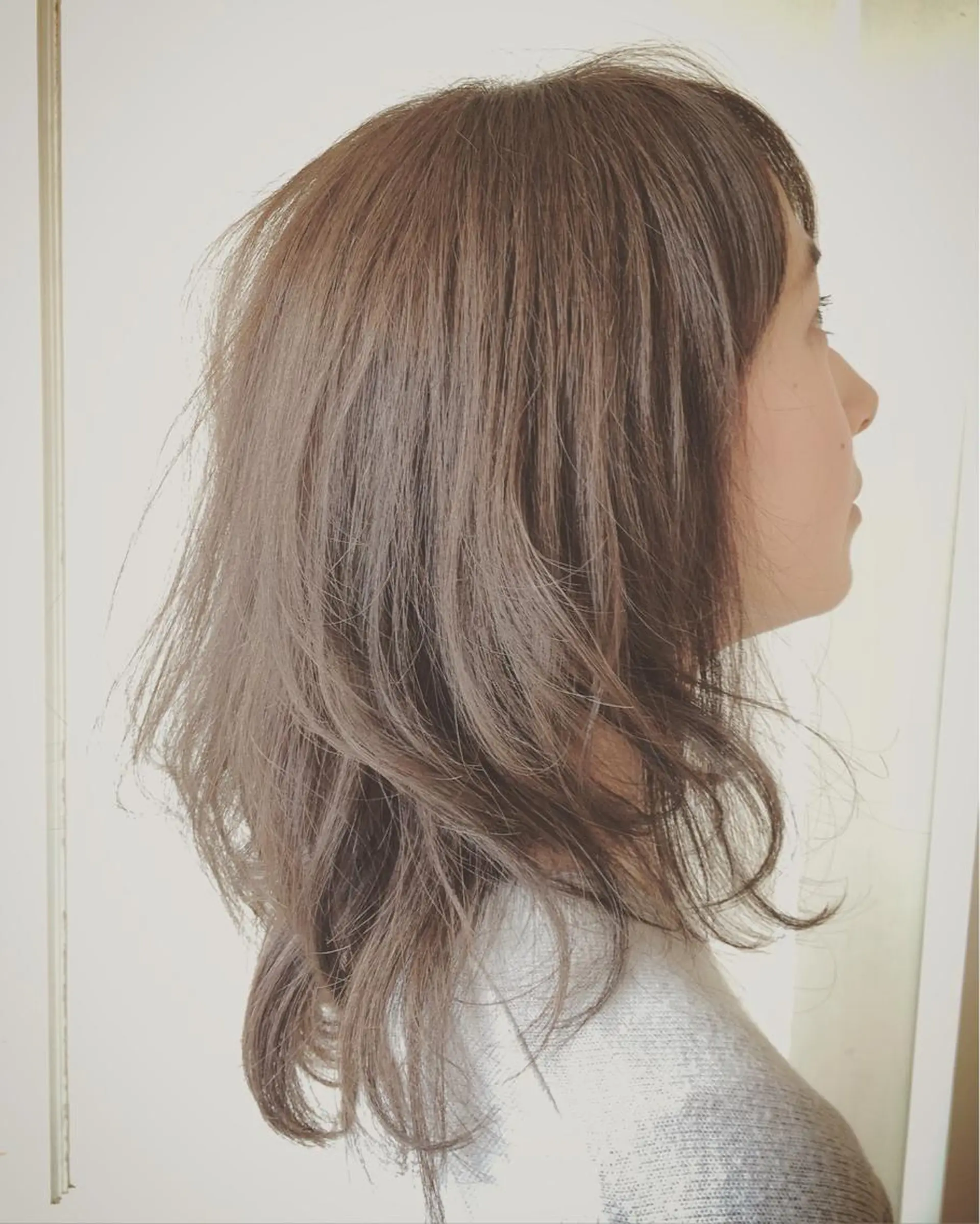 ミディアム レイヤーカット 山口 悟のヘアスタイル