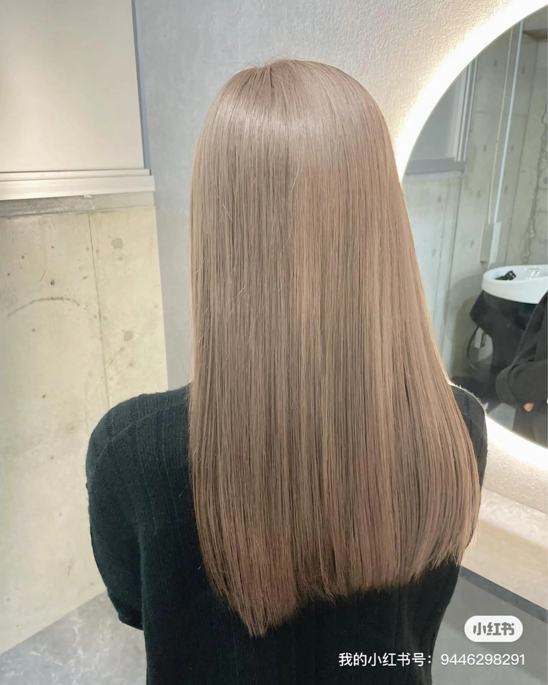 カラー ベージュカラー ミルクティーベージュ Kvell&Co.所属・ハイトーン カラーのヘアスタイル