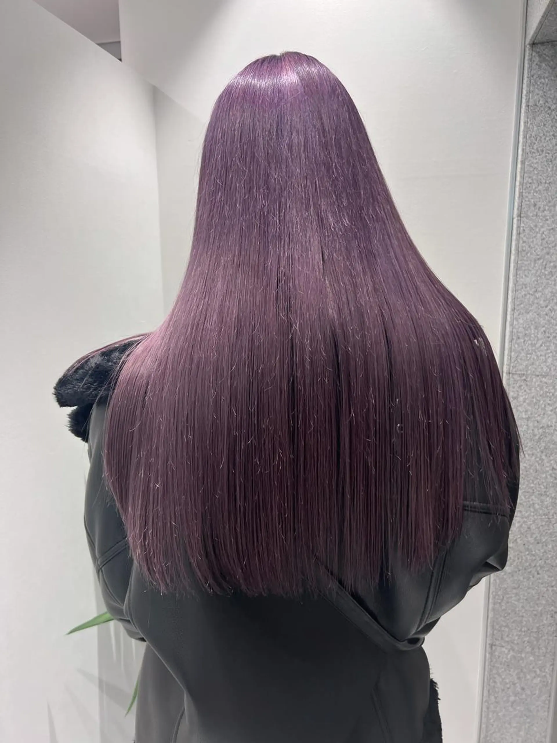 ロング カラー ヘアアレンジ 名古屋ムラ修正 ハイトーンのヘアスタイル