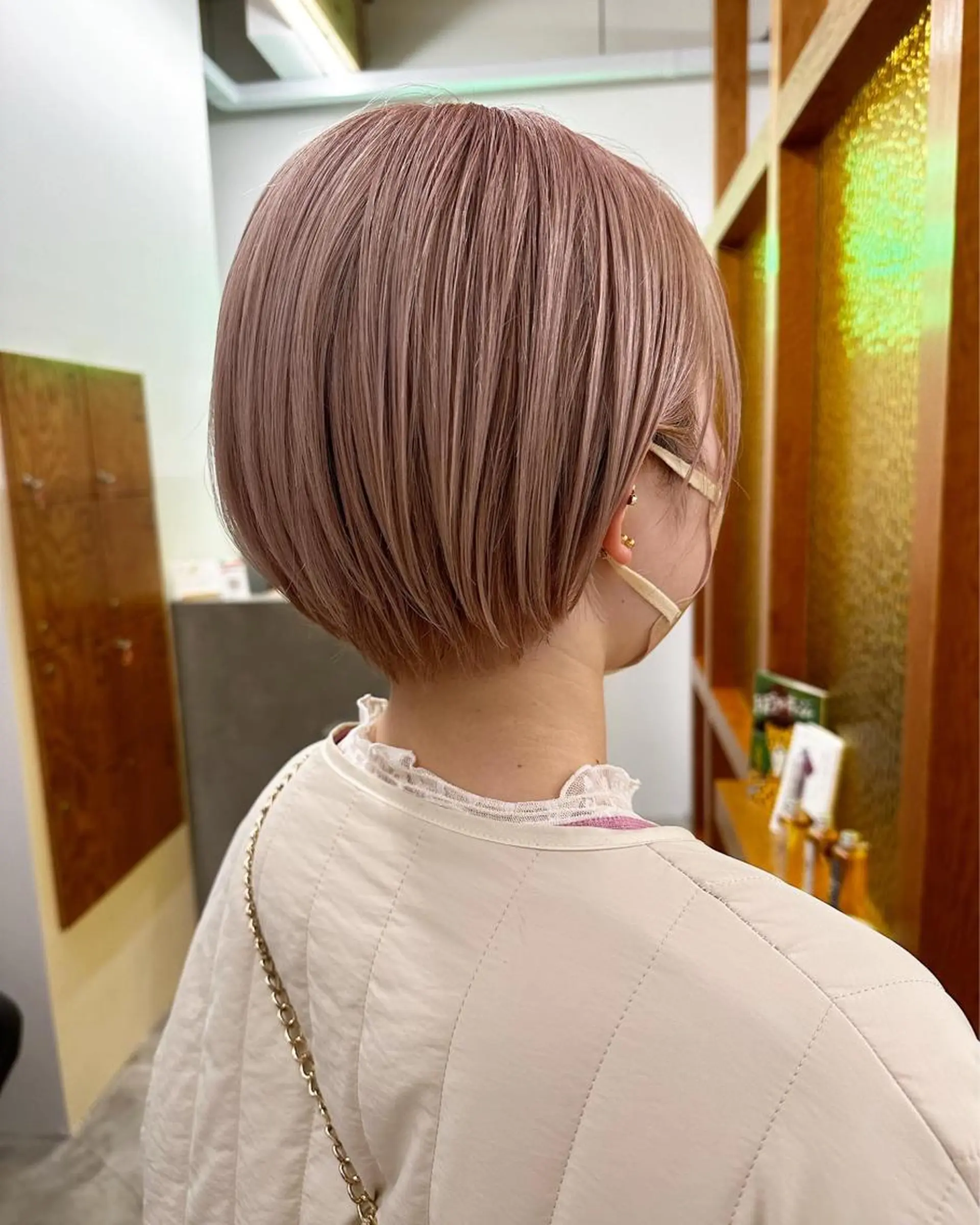 ショート カラー 中山 まどかのヘアスタイル