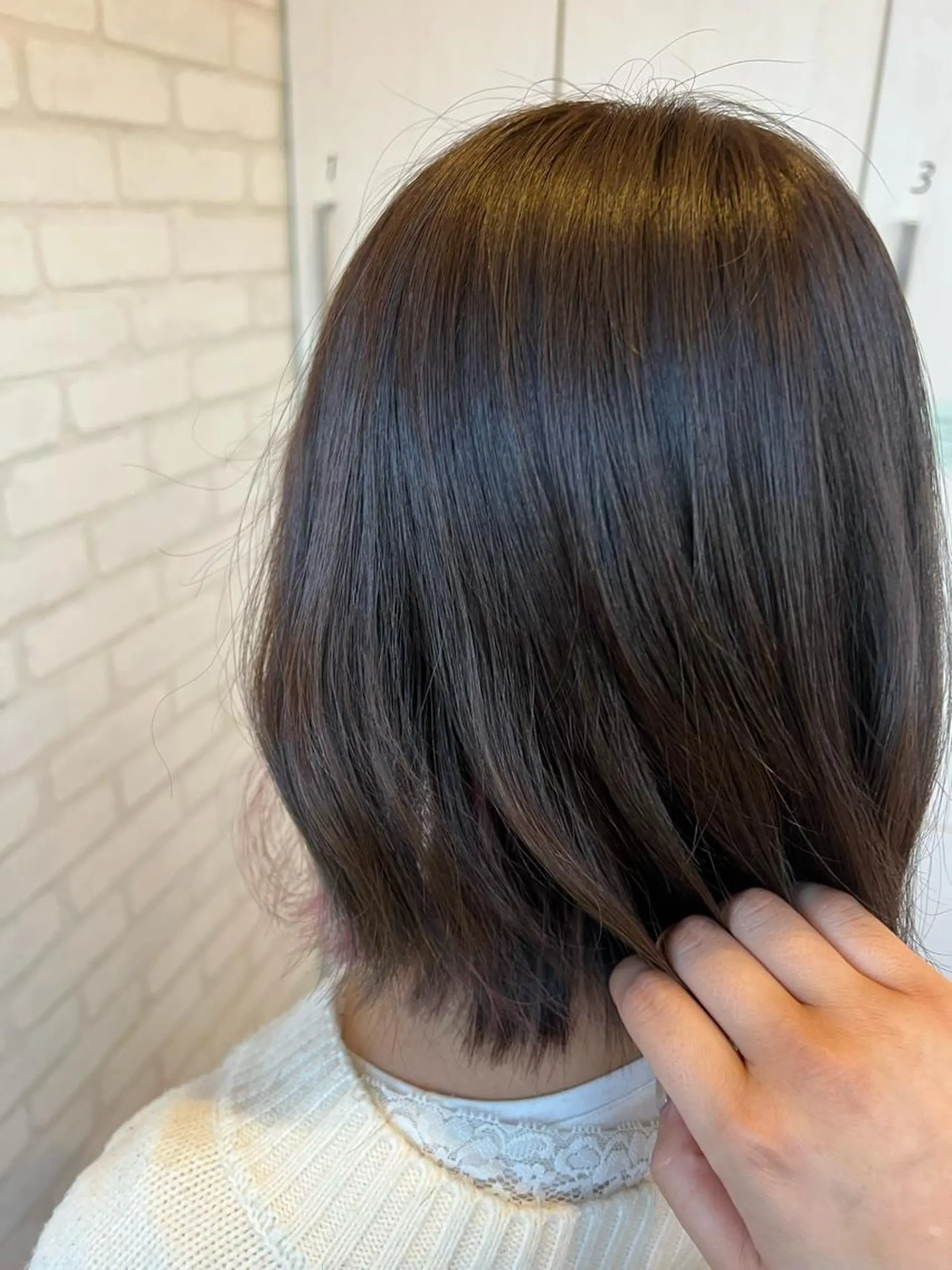 ショート カラー 石崎 真維のヘアスタイル