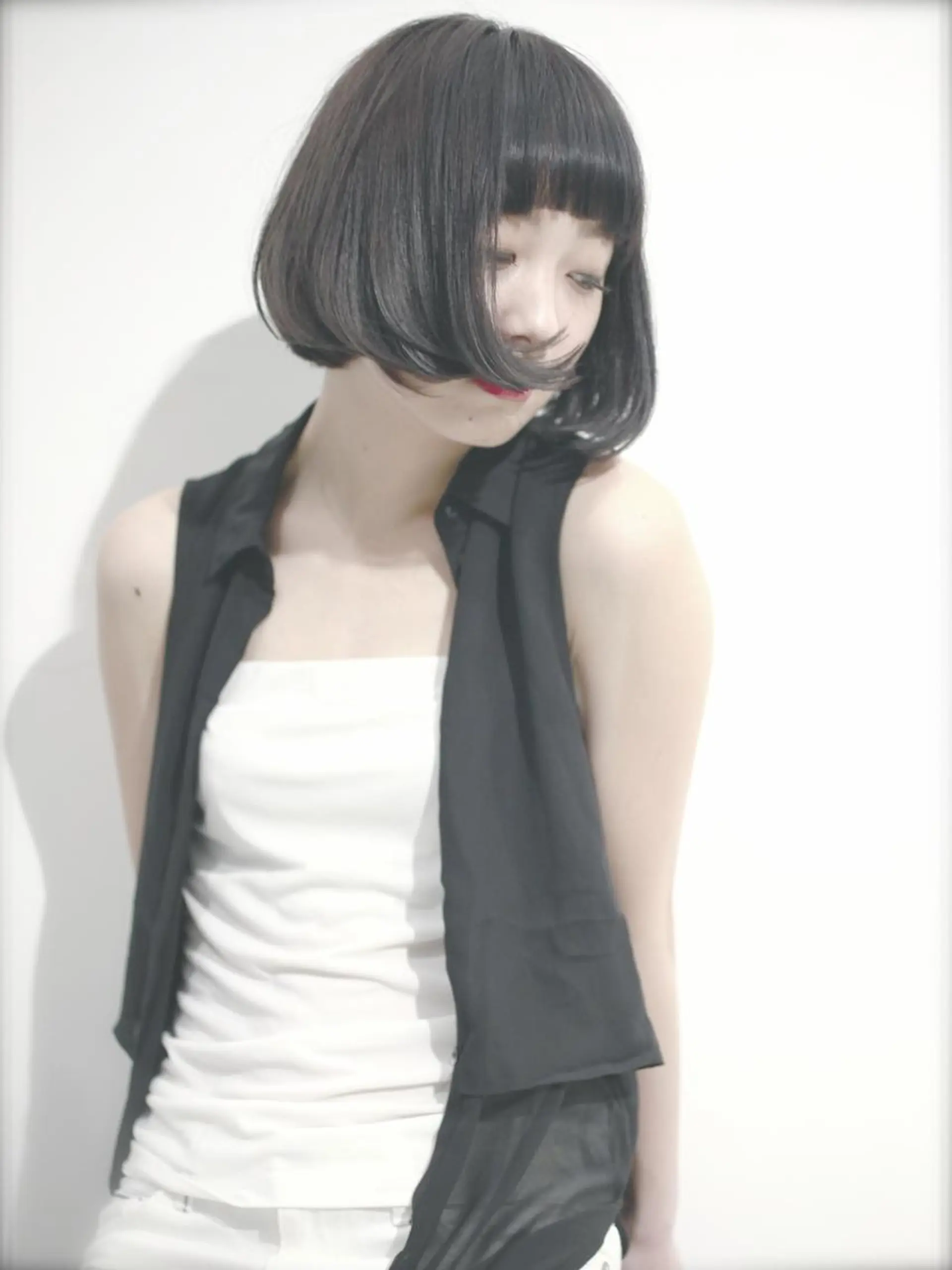 ショート カラー パーマ ボブ HI DEのヘアスタイル