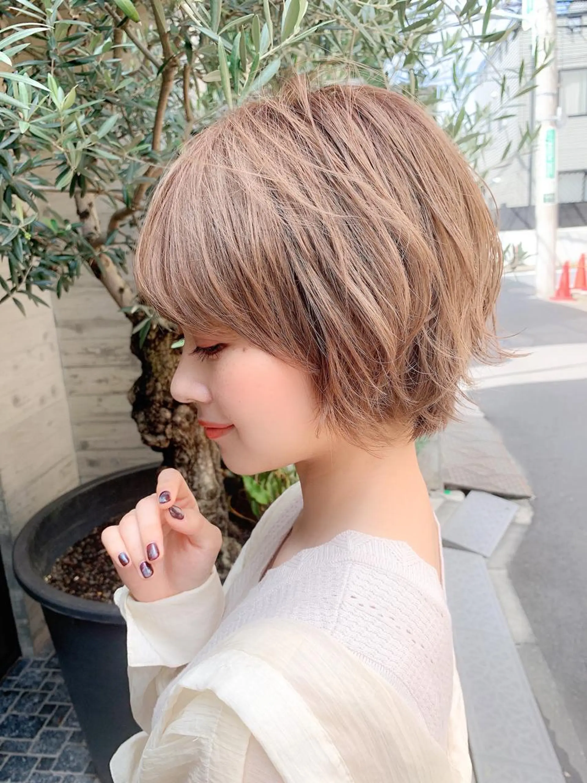 ショート カラー パーマ 外ハネヘア 大人かわいい💍🤍 ボブ/ショートボブのヘアスタイル