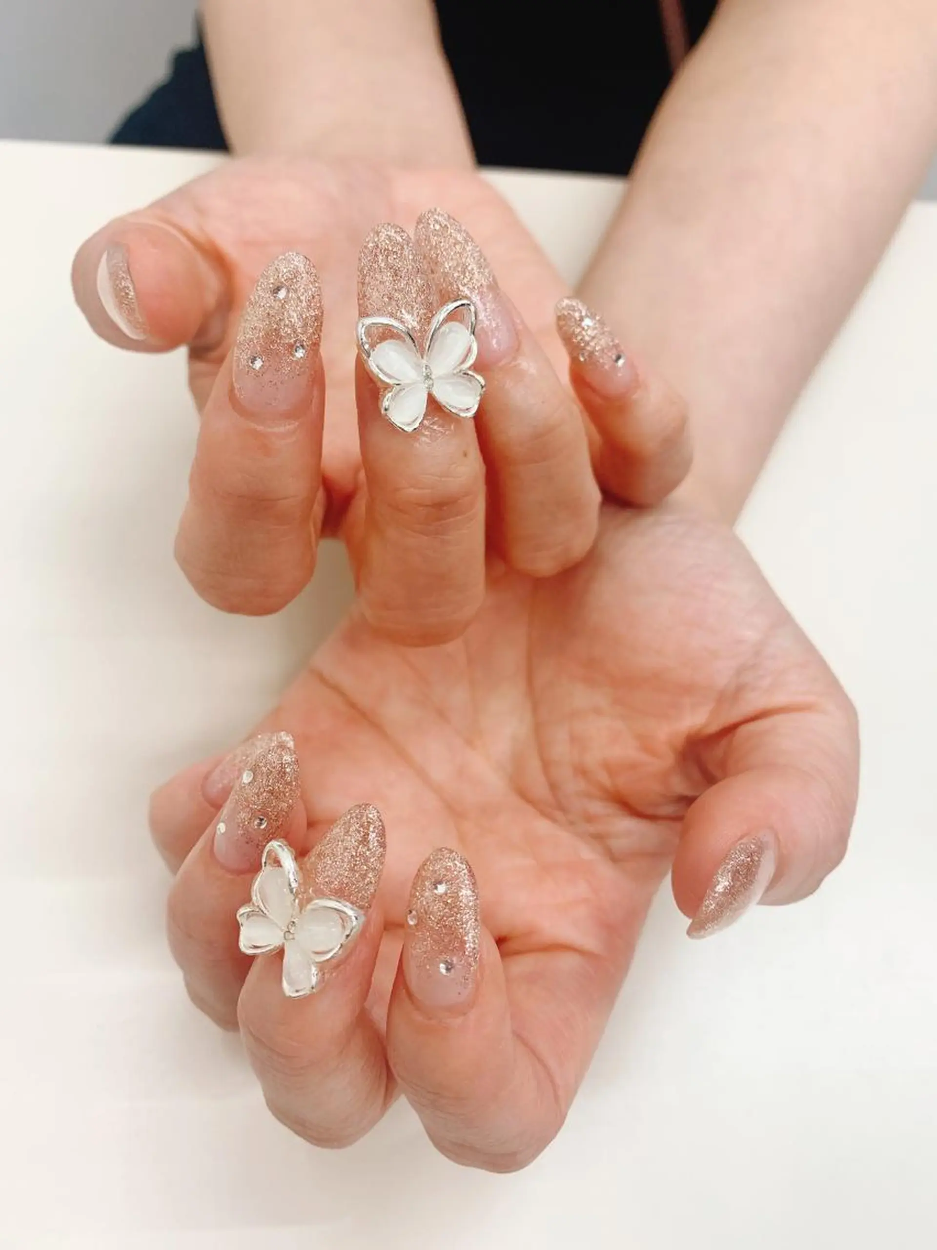 ネイル 高島 夏海のネイルデザイン