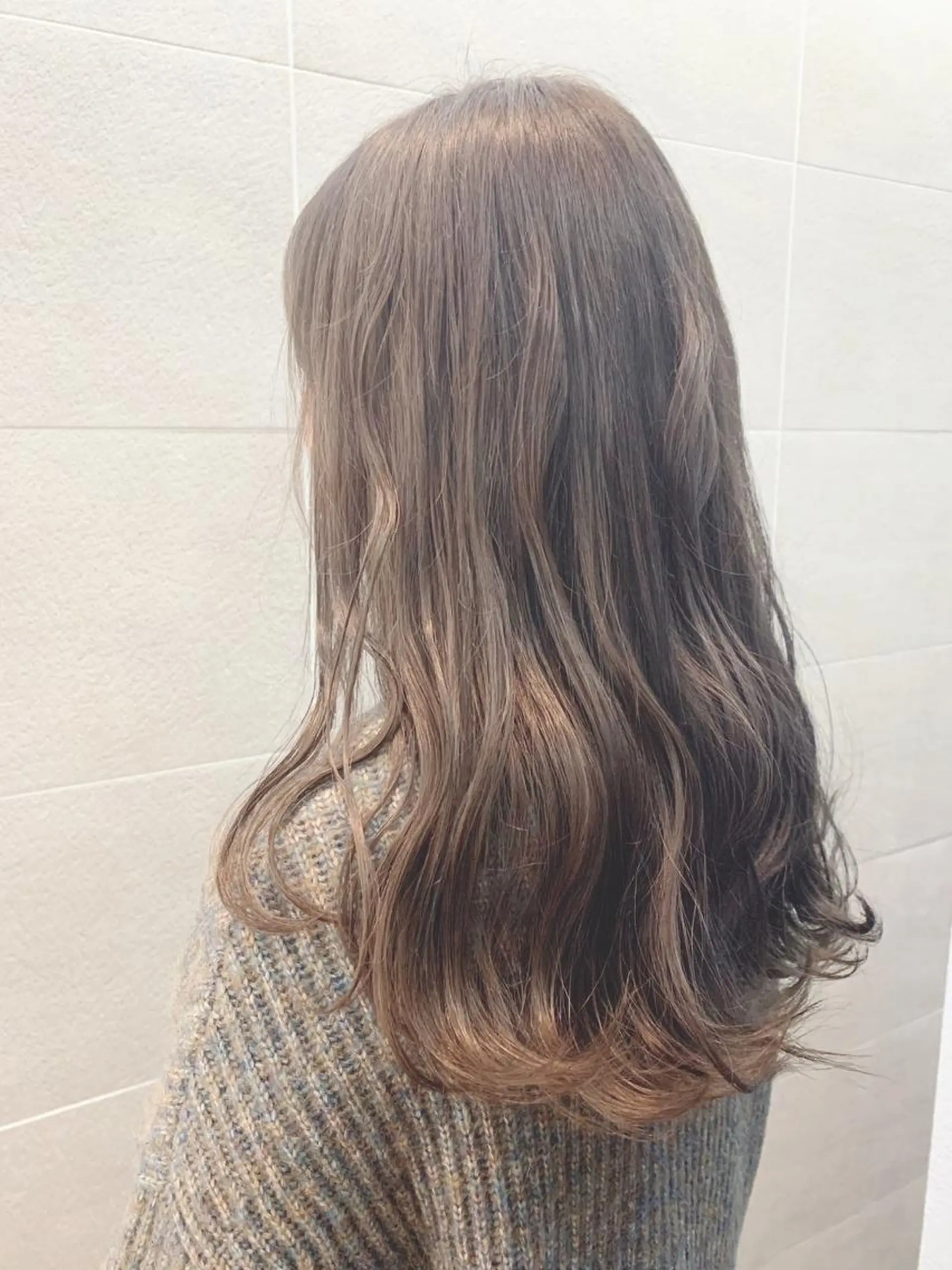 カラー ブリーチ ブラウンカラー モカブラウン ブリーチなしカラー nui所属・ﾚｲﾔｰ.ﾍｱｾｯﾄ 🤍宮本しおりのヘアスタイル