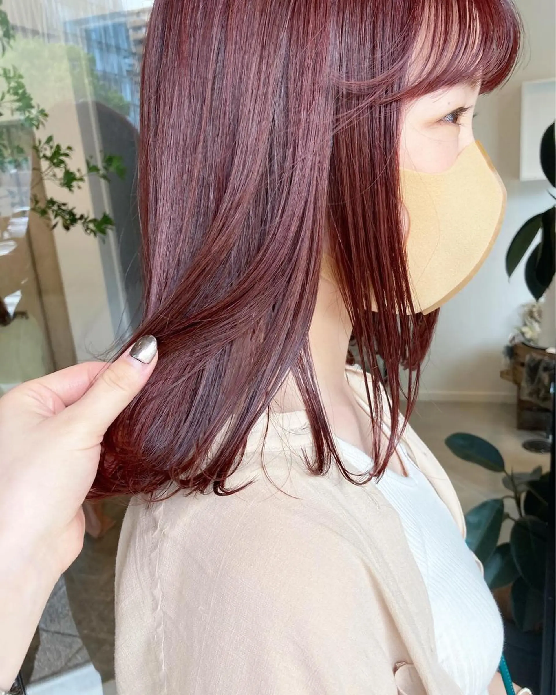 ミディアム オオタ ユキのヘアスタイル