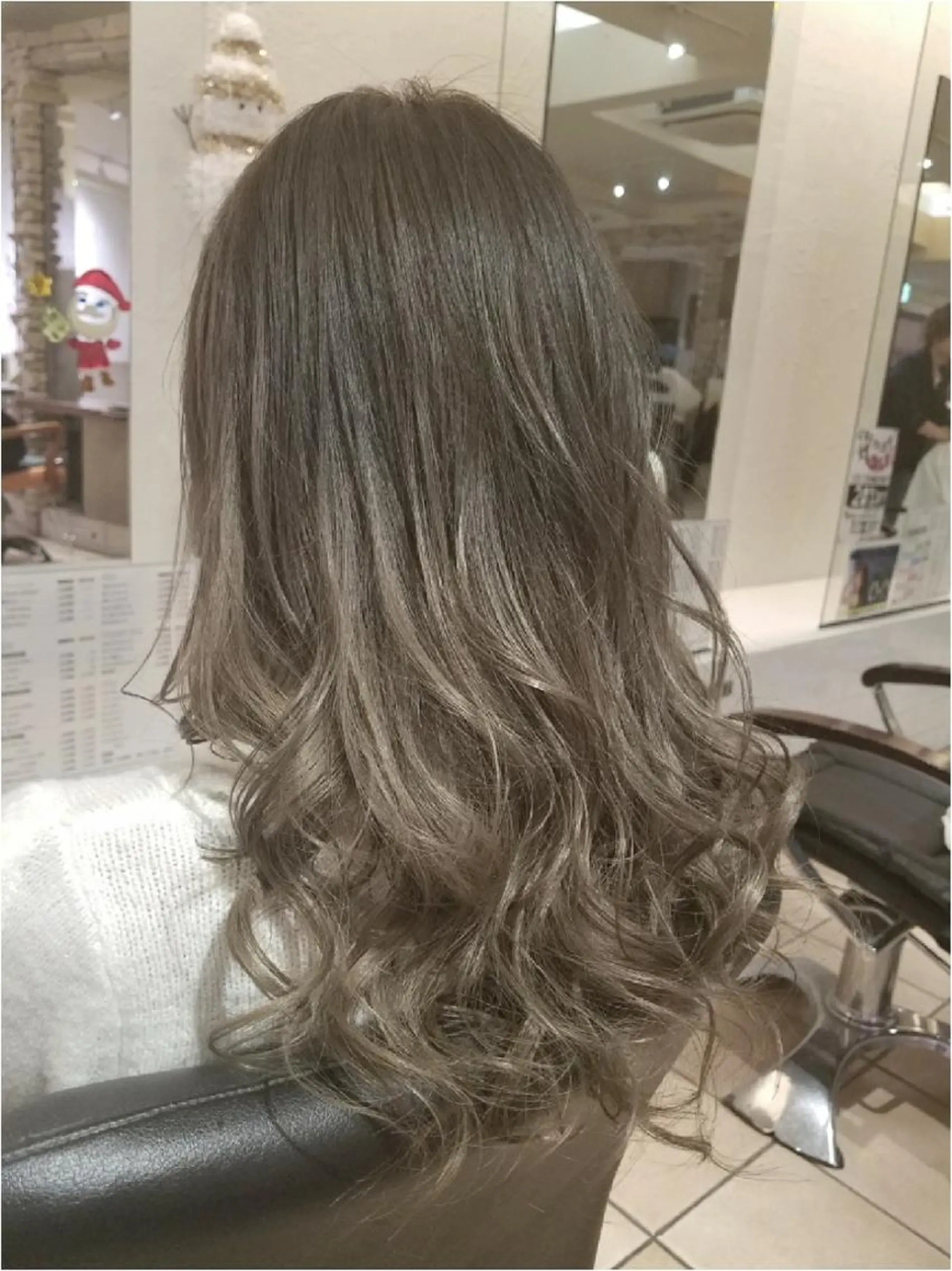 セミロング カラー ヘアアレンジ グレージュ 【髪質改善美容師】t occa茨木篠原健太のヘアスタイル
