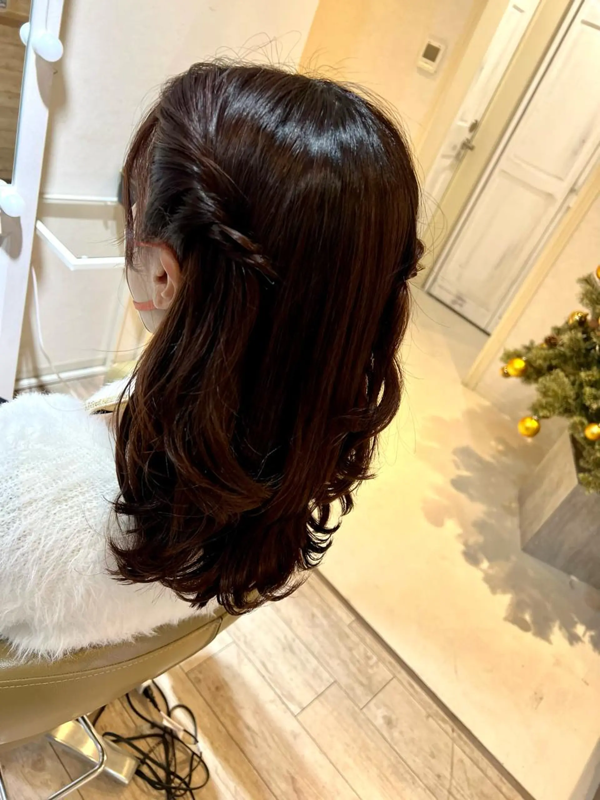 セミロング ヘアアレンジ 韓国風ヘア 人見知りさんでも安心 奥田 里佳子のヘアスタイル