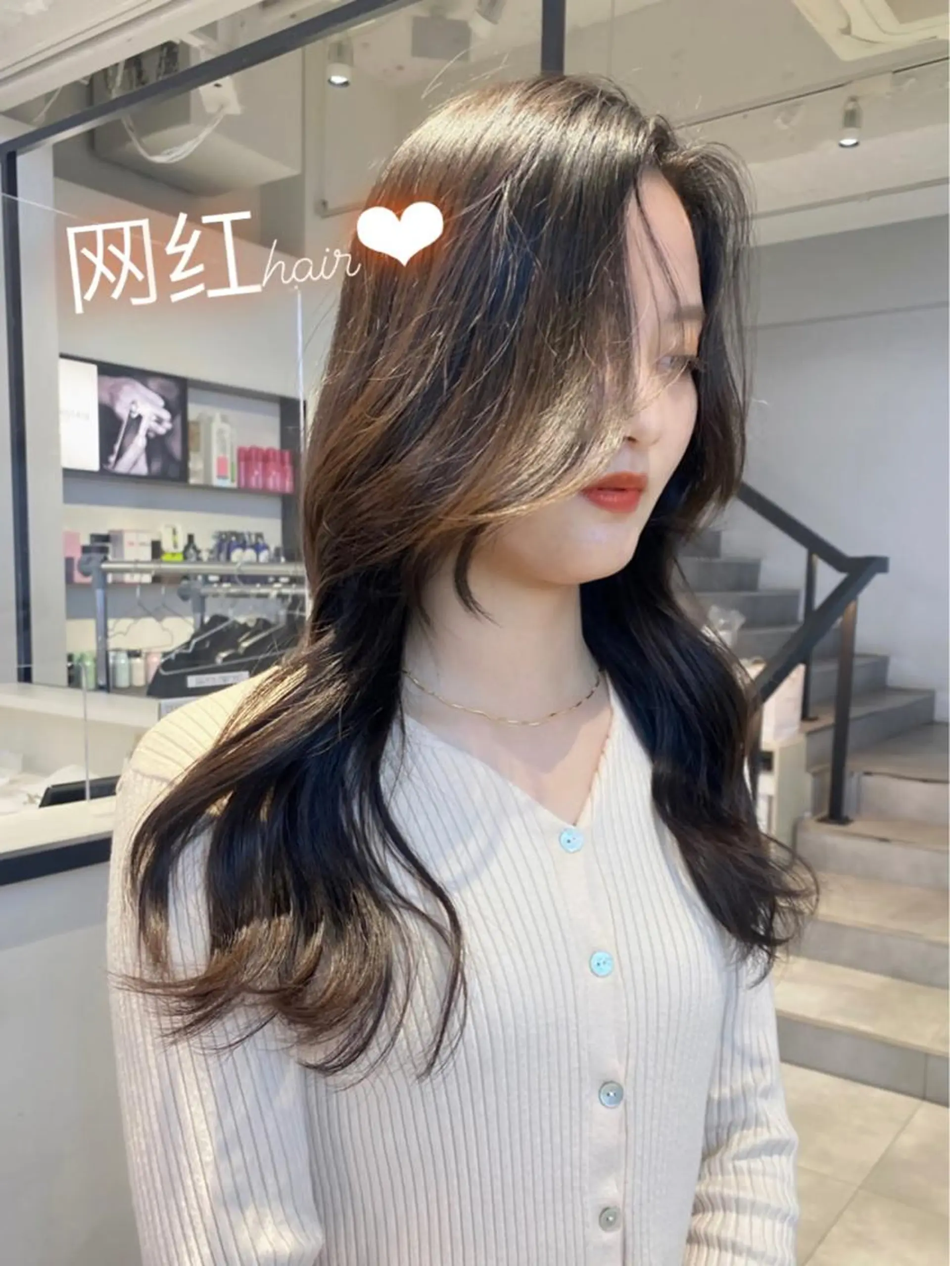 ロング カラー カット レイヤーカット カノン🩷のヘアスタイル