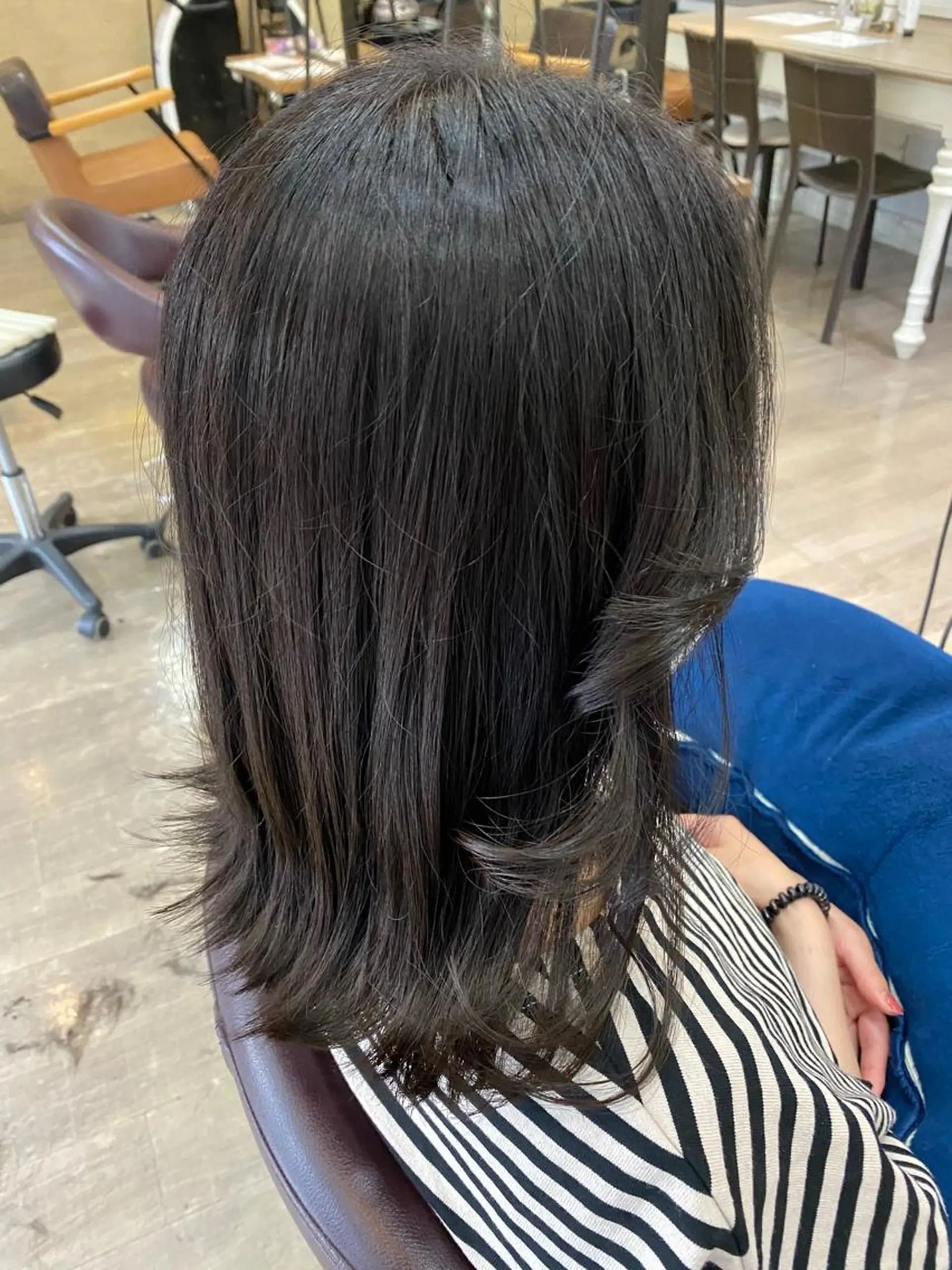 セミロング ELEN 新百合ヶ丘のヘアスタイル