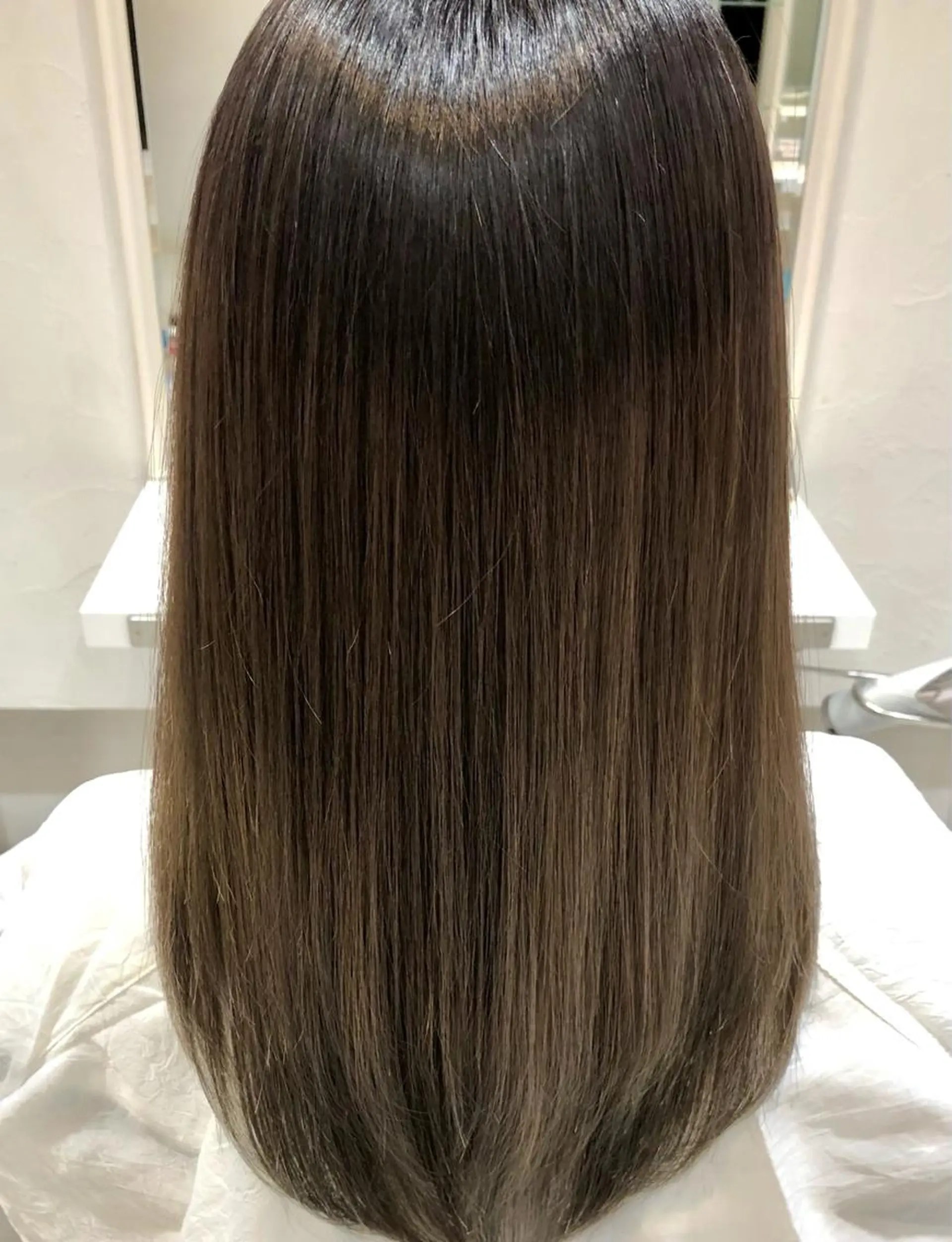 ロング 髪質改善 トリートメント JERICHO HAIR所属・ユ カの眉毛・アイブロウイメージ