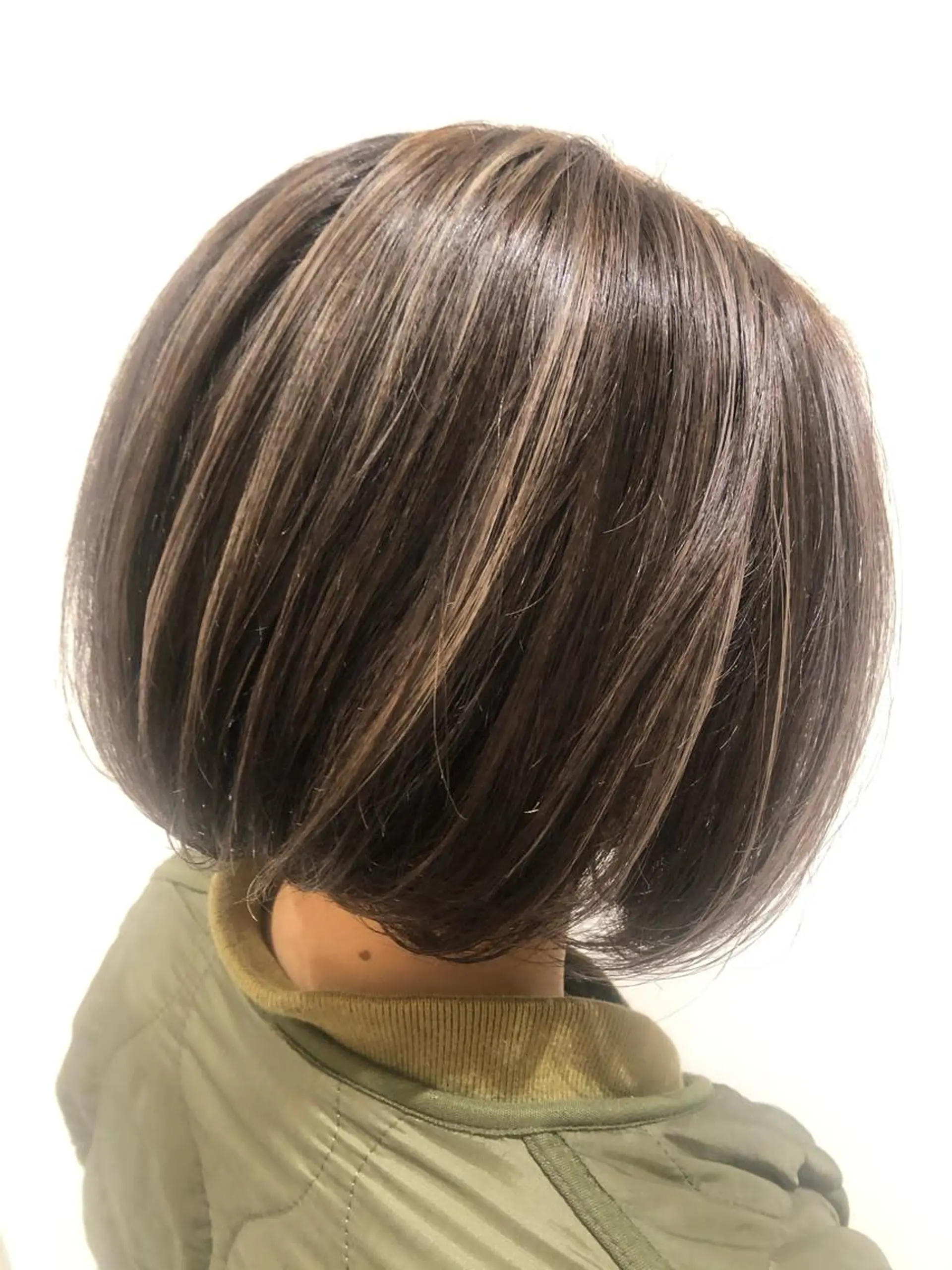 ミディアム ヘアカラー 井澤 和花のヘアスタイル