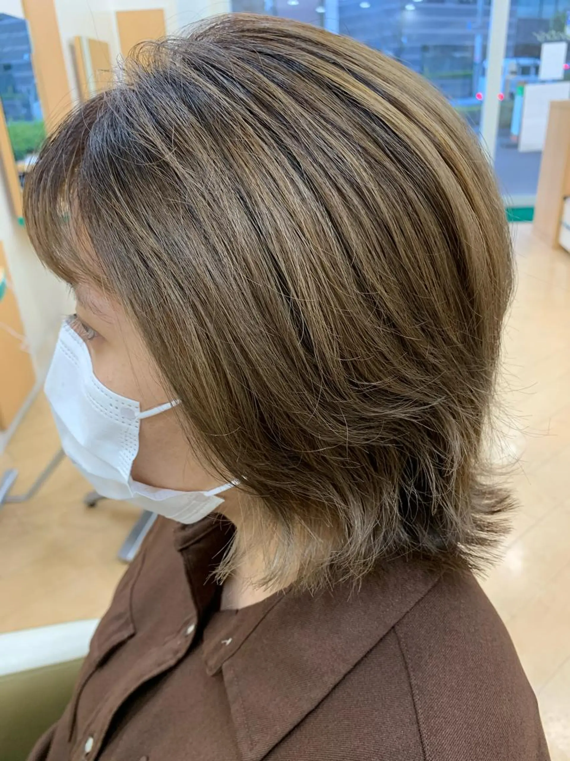 ミディアム カット ヘアカラー トリートメント 福原 亜祐美のヘアスタイル