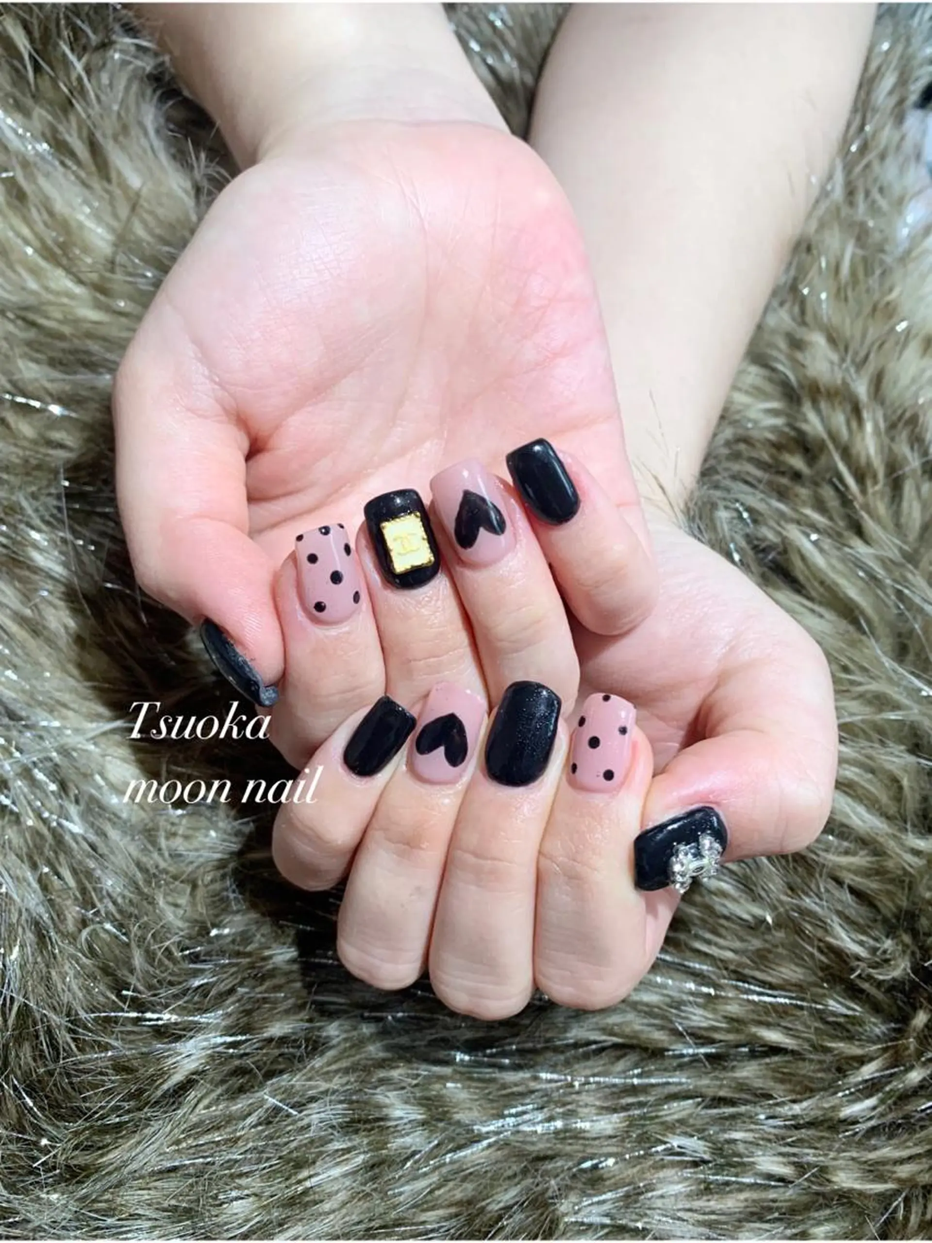 ネイル ハンドネイル ハンドケア 🌙都岡 ムーンネイルのネイルデザイン