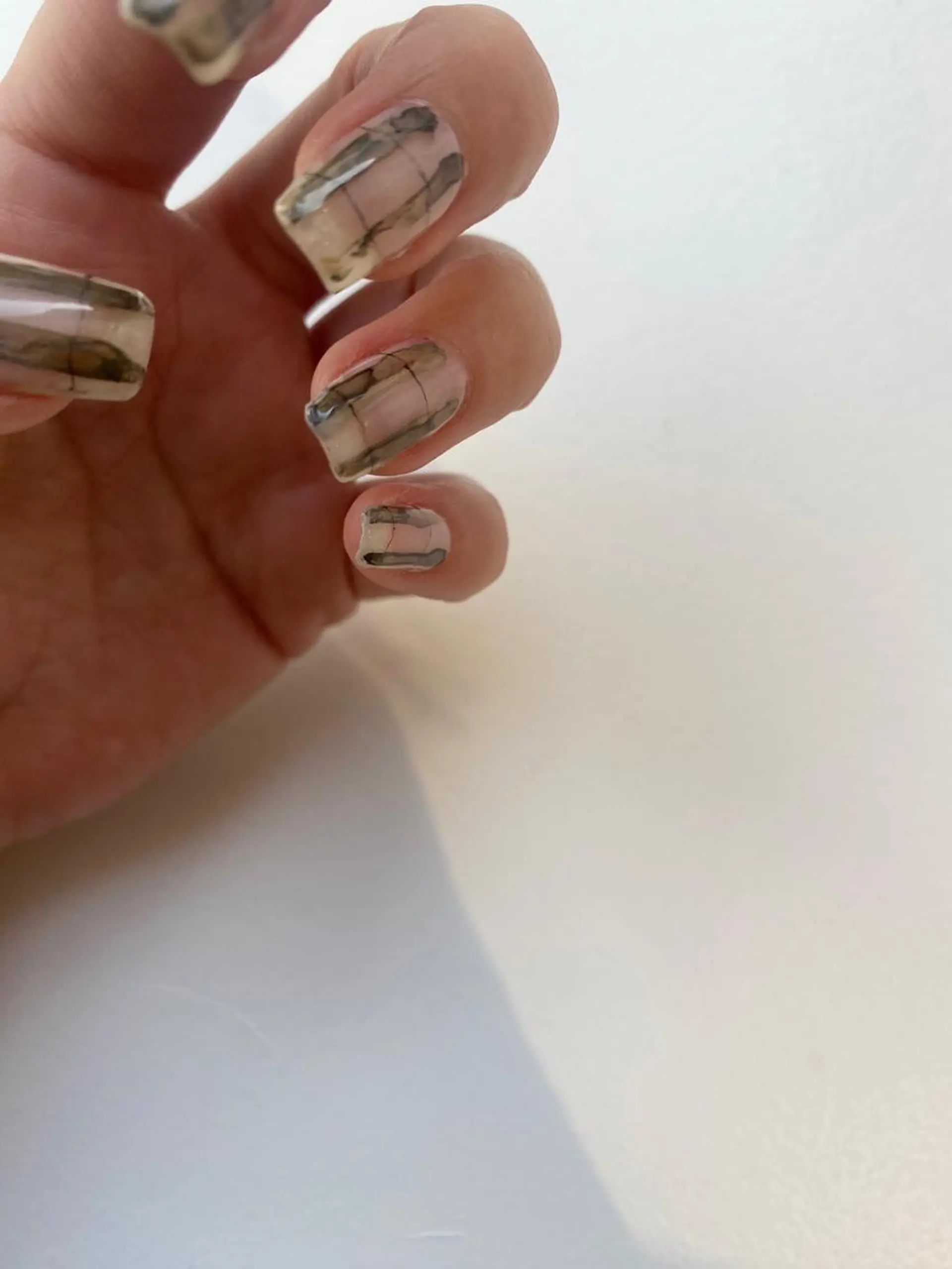 ネイル ハンドネイル NINEnami ニュアンスネイルのネイルデザイン