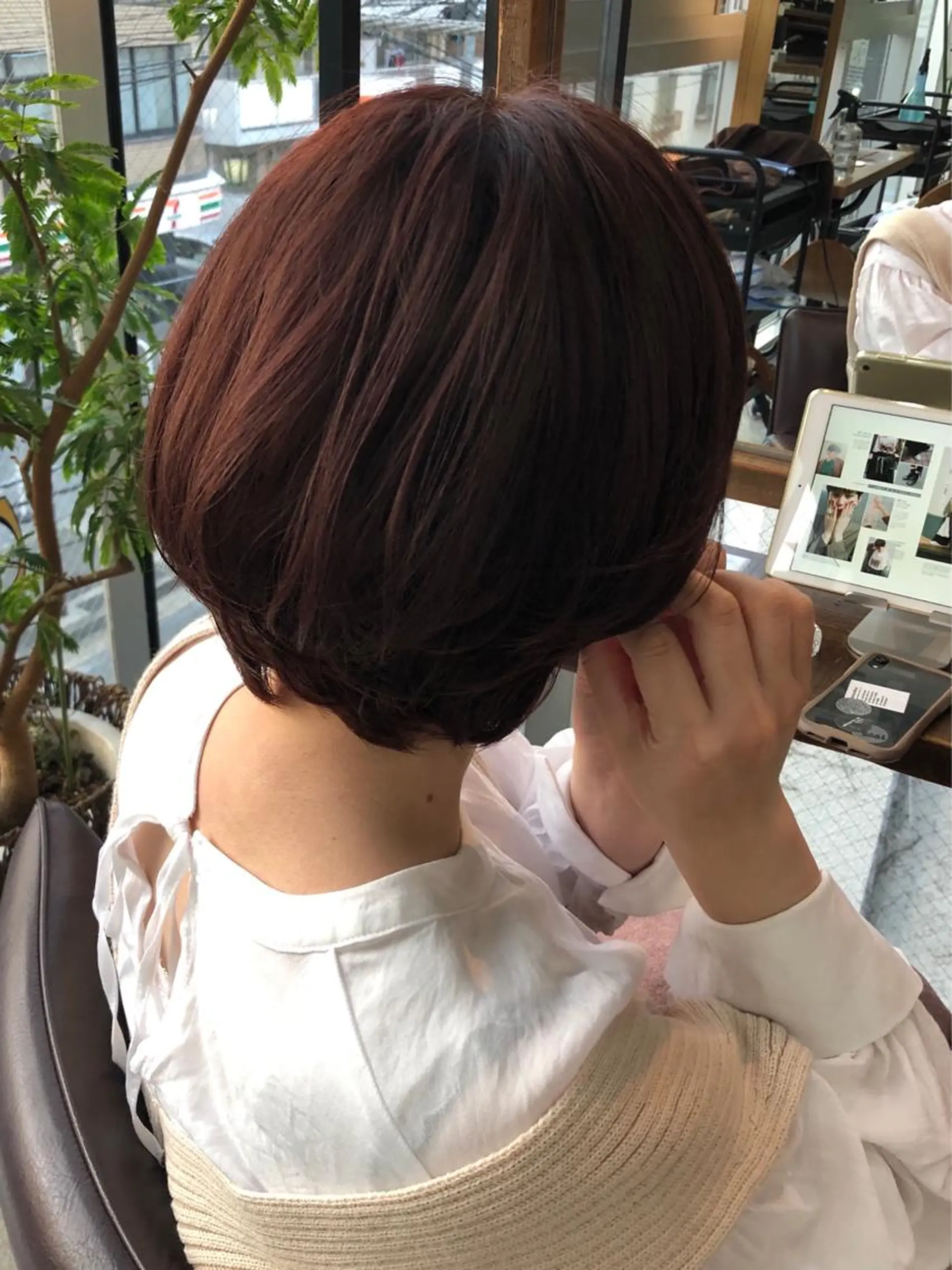 ショート パーソナルカラー 藤本夢のヘアスタイル