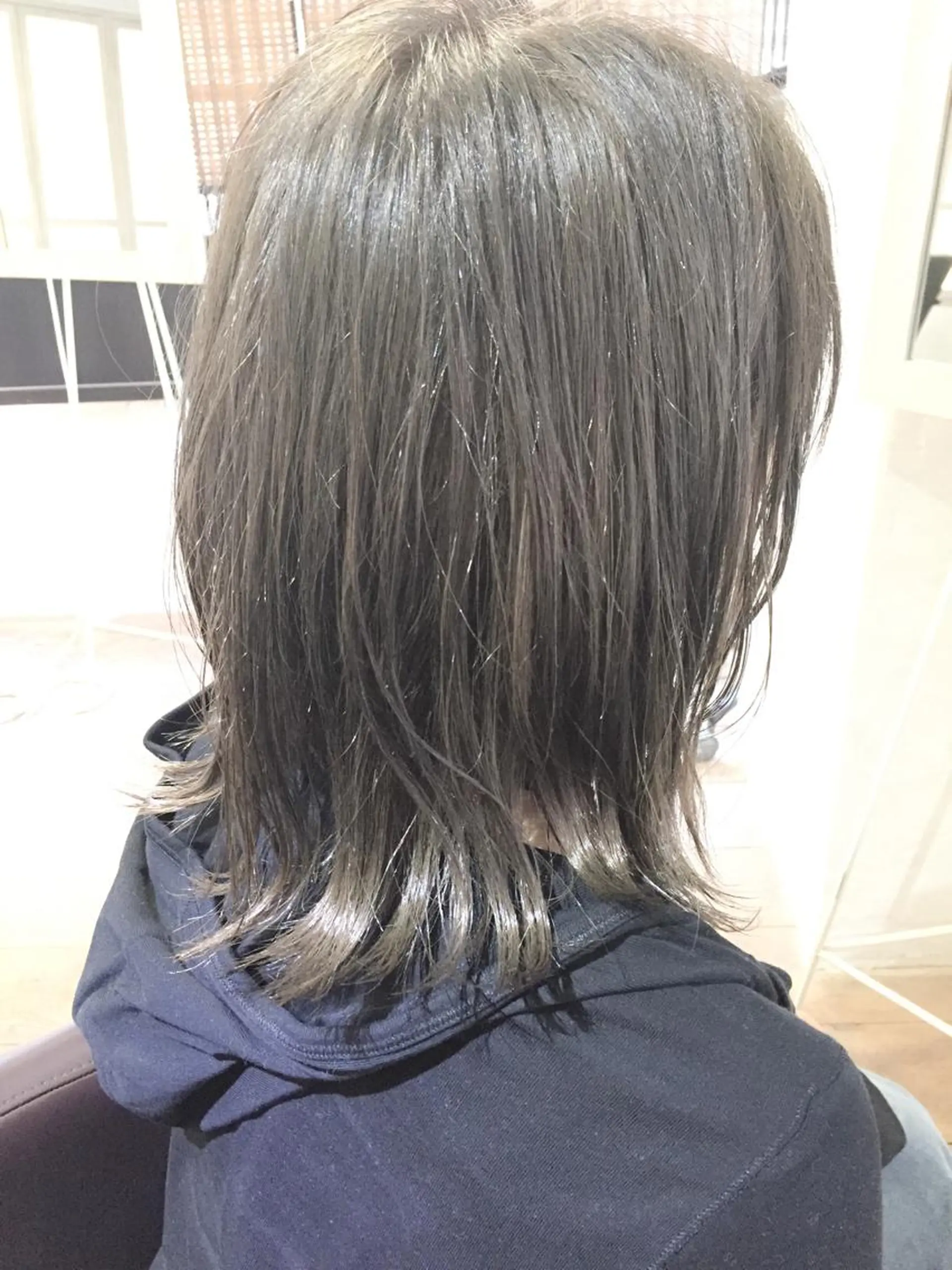 ショート ミディアム セミロング ロング カラー グレージュ シルバー シルバーグレージュ 【代表】田川 祐也のヘアスタイル