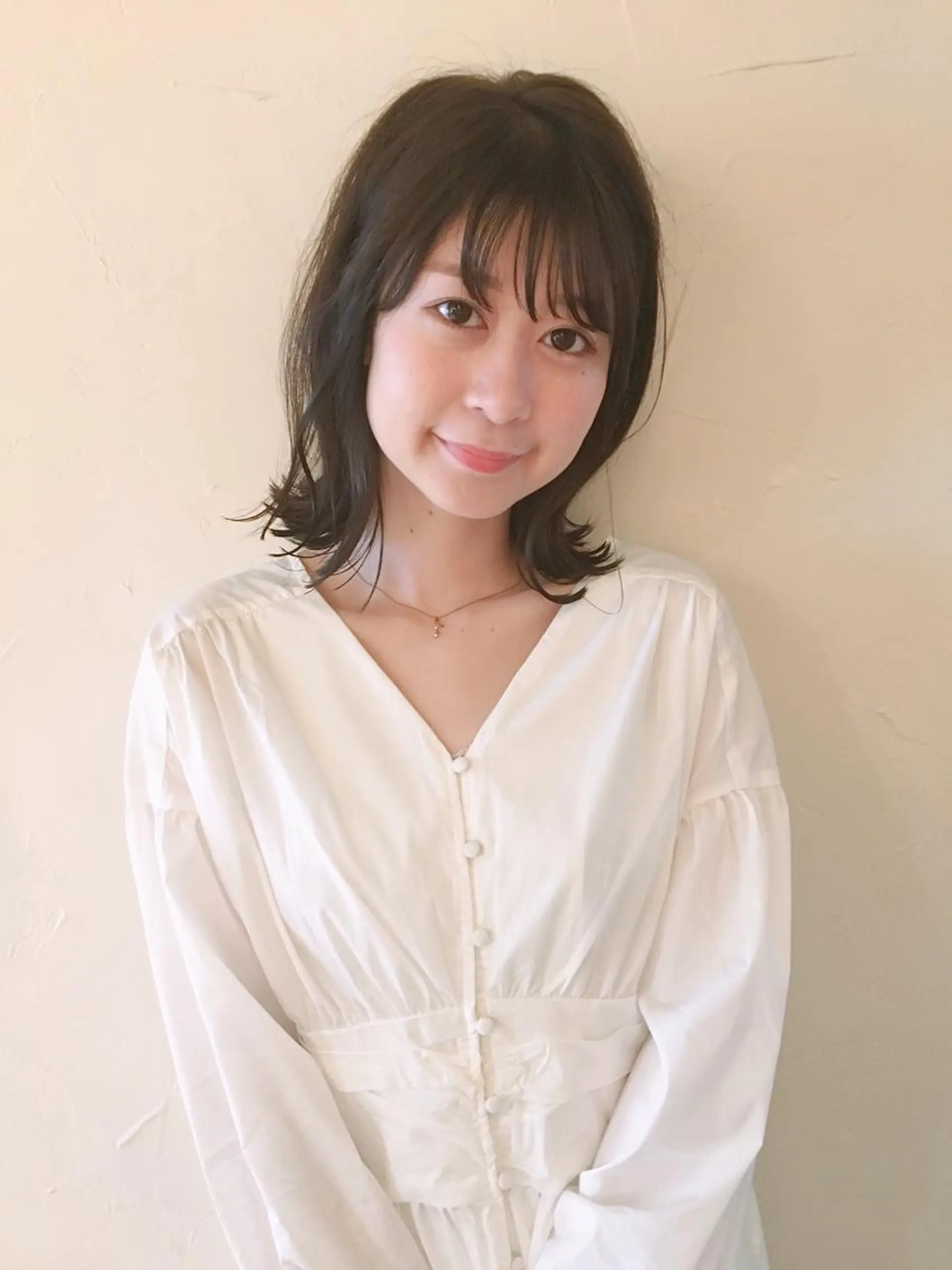 ミディアム historico所属・シマダ アユミのヘアスタイル