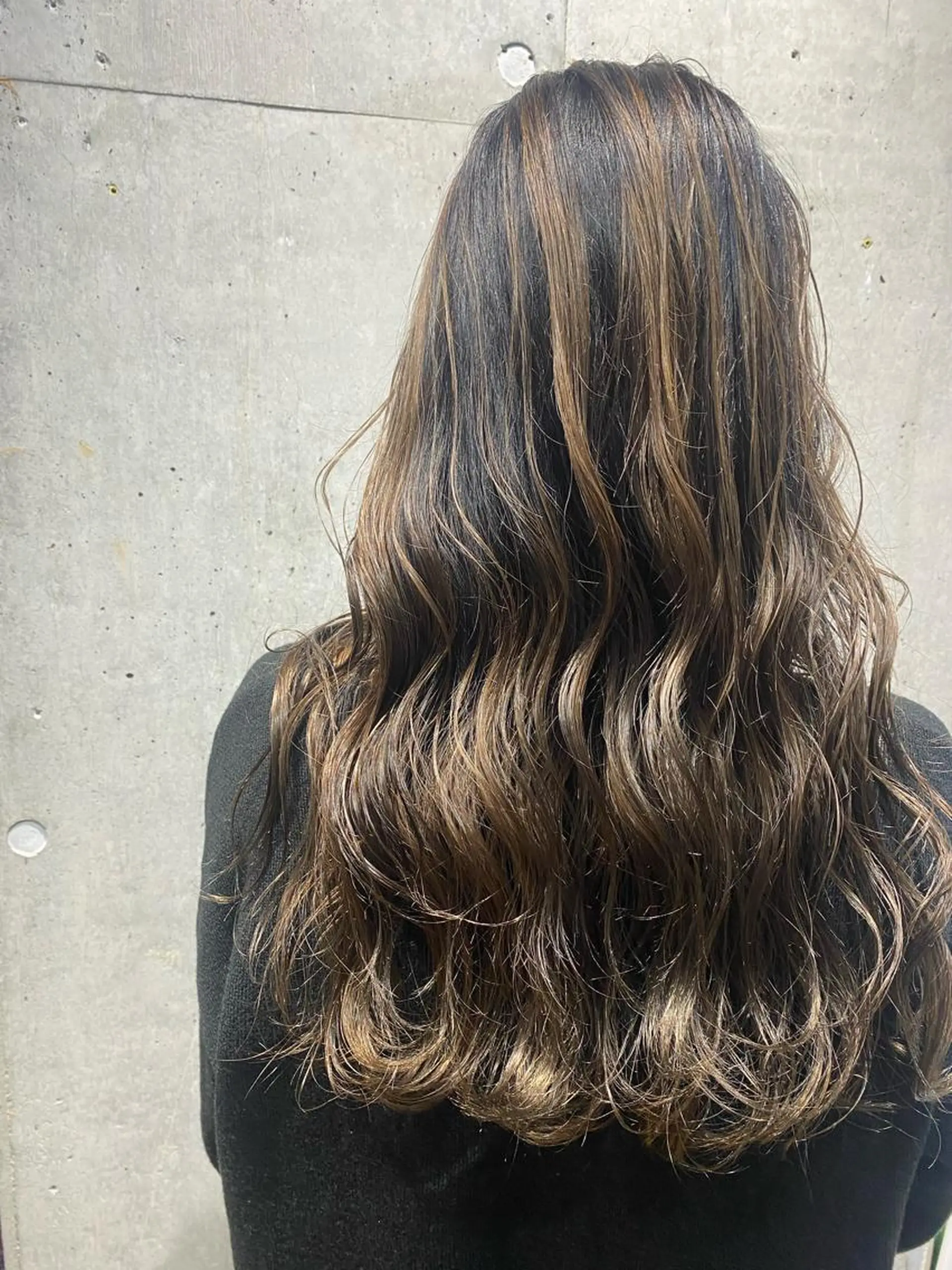 ロング カラー アッシュ アッシュグレー アッシュグレージュ バレイヤージュ ミストバング ヘアカラー トリートメント ヘアセット カットカラー特化 ⭐️代表⭐️のヘアスタイル