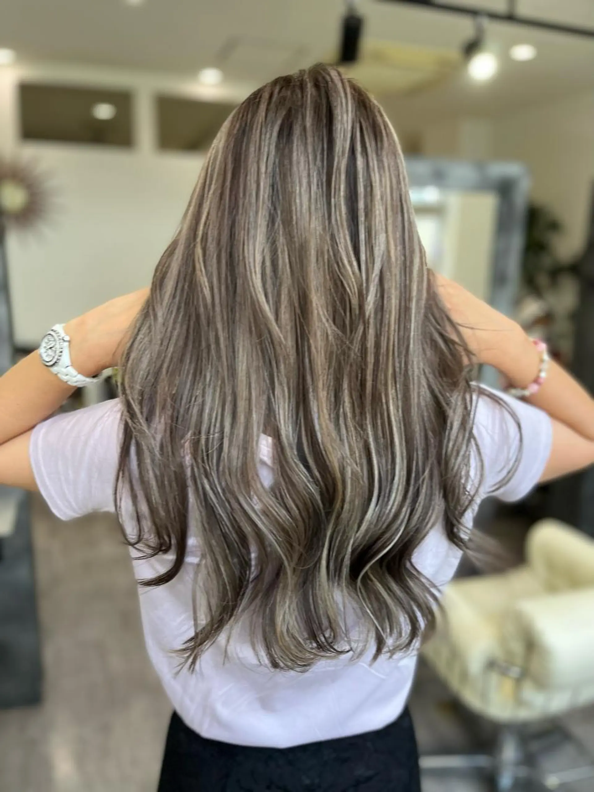 ロング ハイライト hair make huit8所属・ハイライト&ブリーチ 💇🏼‍♀MAHOのヘアスタイル