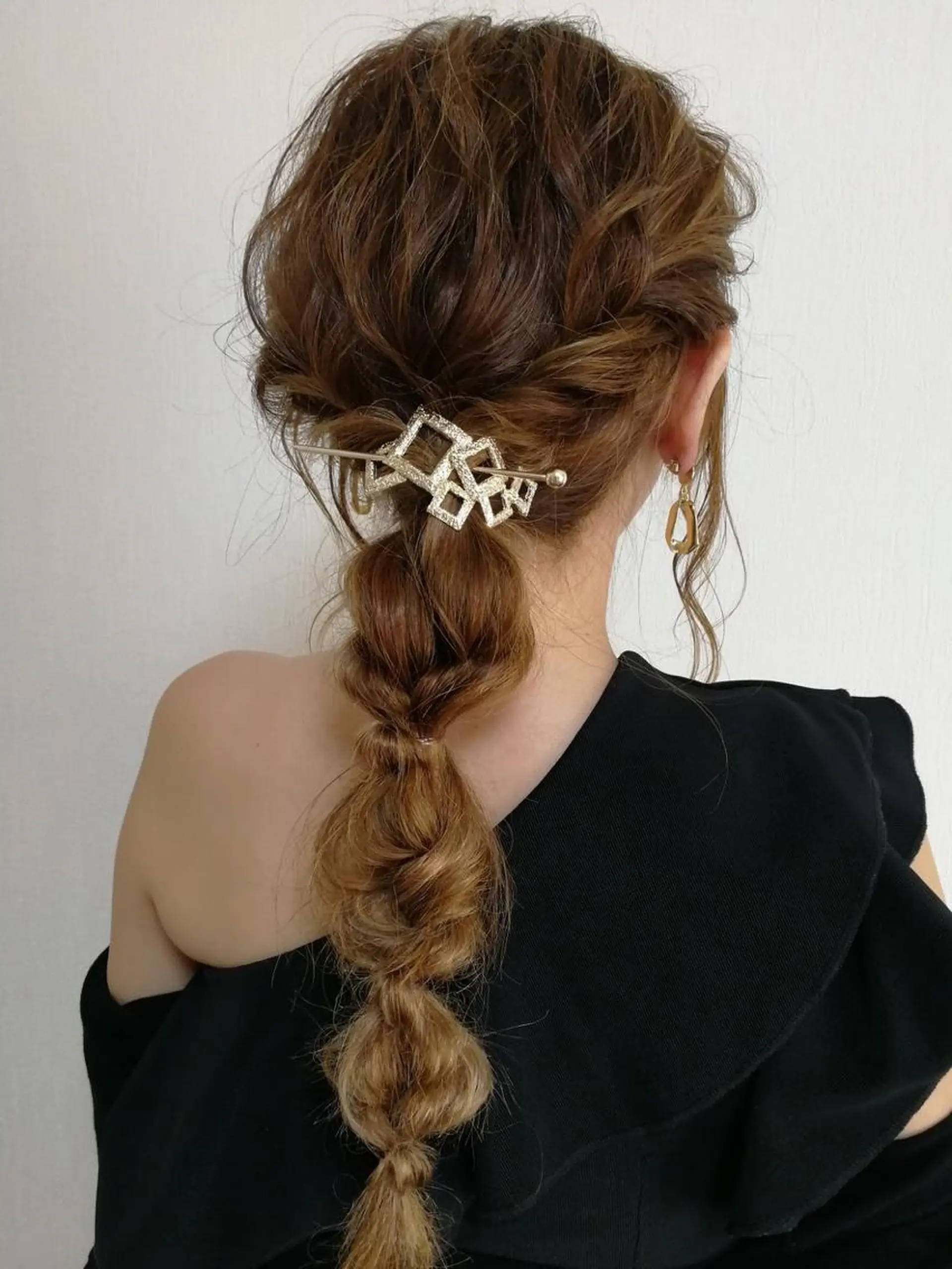 ロング ヘアアレンジ 工藤 沙羅のヘアスタイル