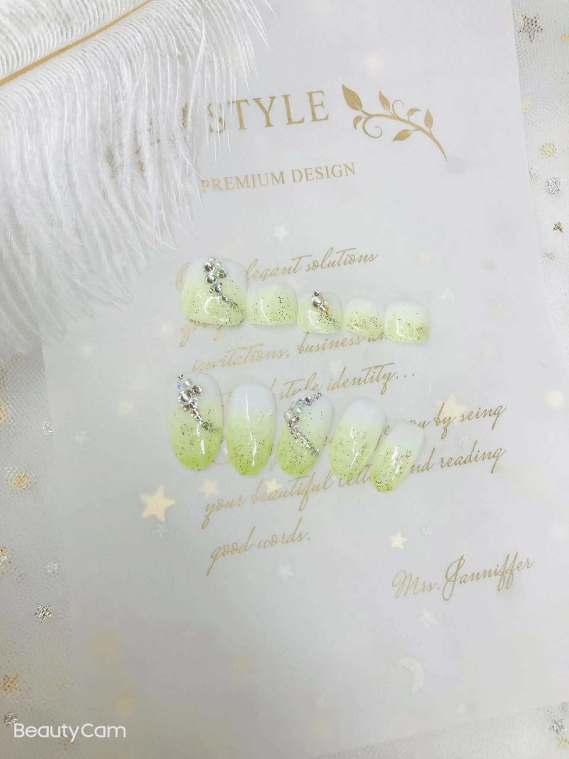 ネイル ewt miniのマツエク・マツパデザイン