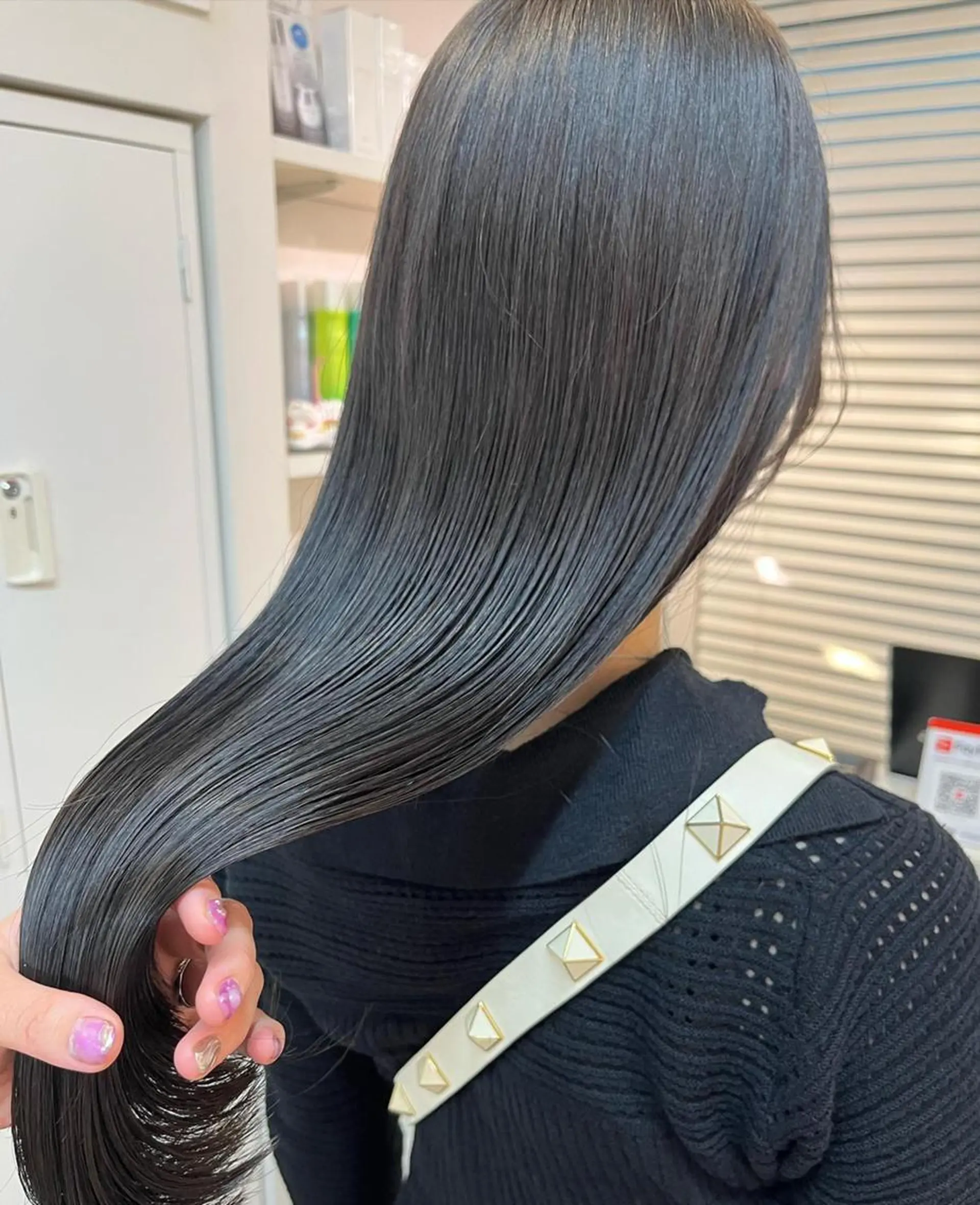 ミディアム カラー ヘアアレンジ 結婚式・ブライダル ベージュカラー 黒髪 ダークグレー ダークグレージュ 韓国/髪質改善💘 櫻井かれんのヘアスタイル