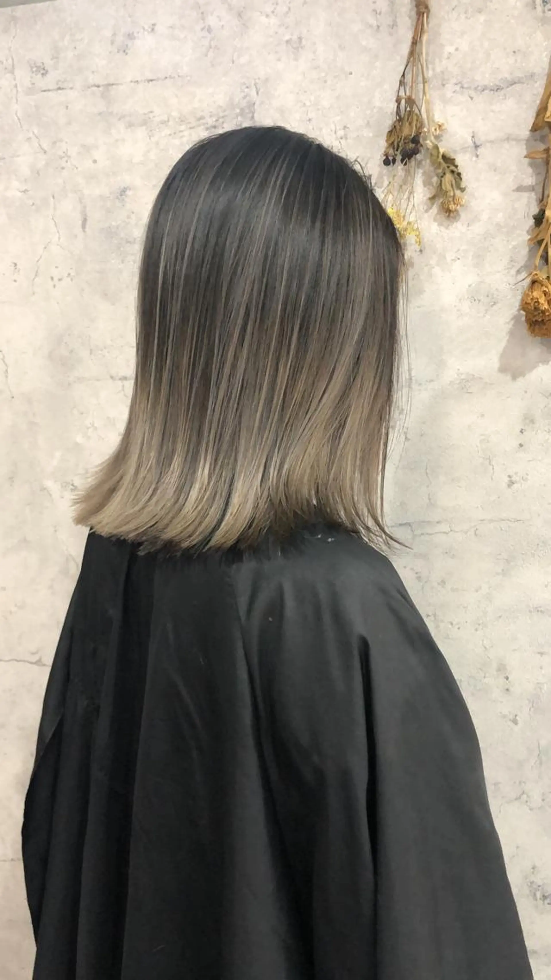 セミロング カラー タカハシ ユウキのヘアスタイル