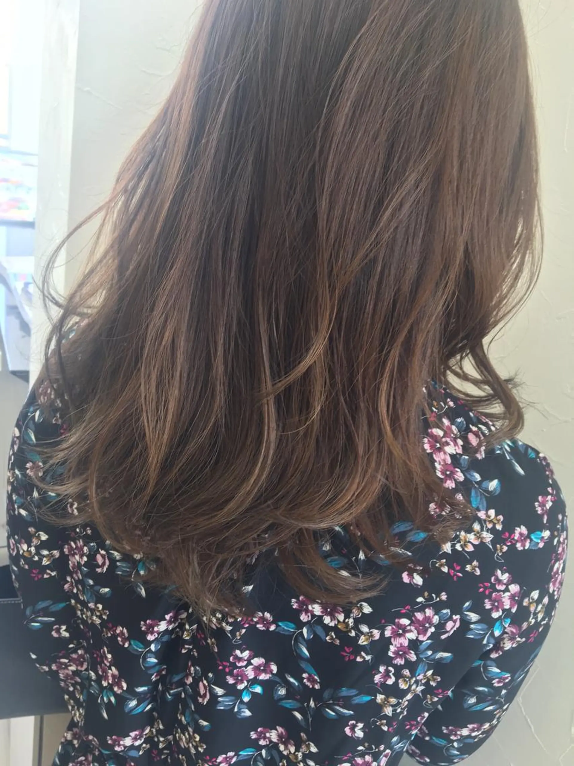 カラー ベージュカラー MERu所属・MERu/高橋裕之 /レイヤー/艶カラーのヘアスタイル