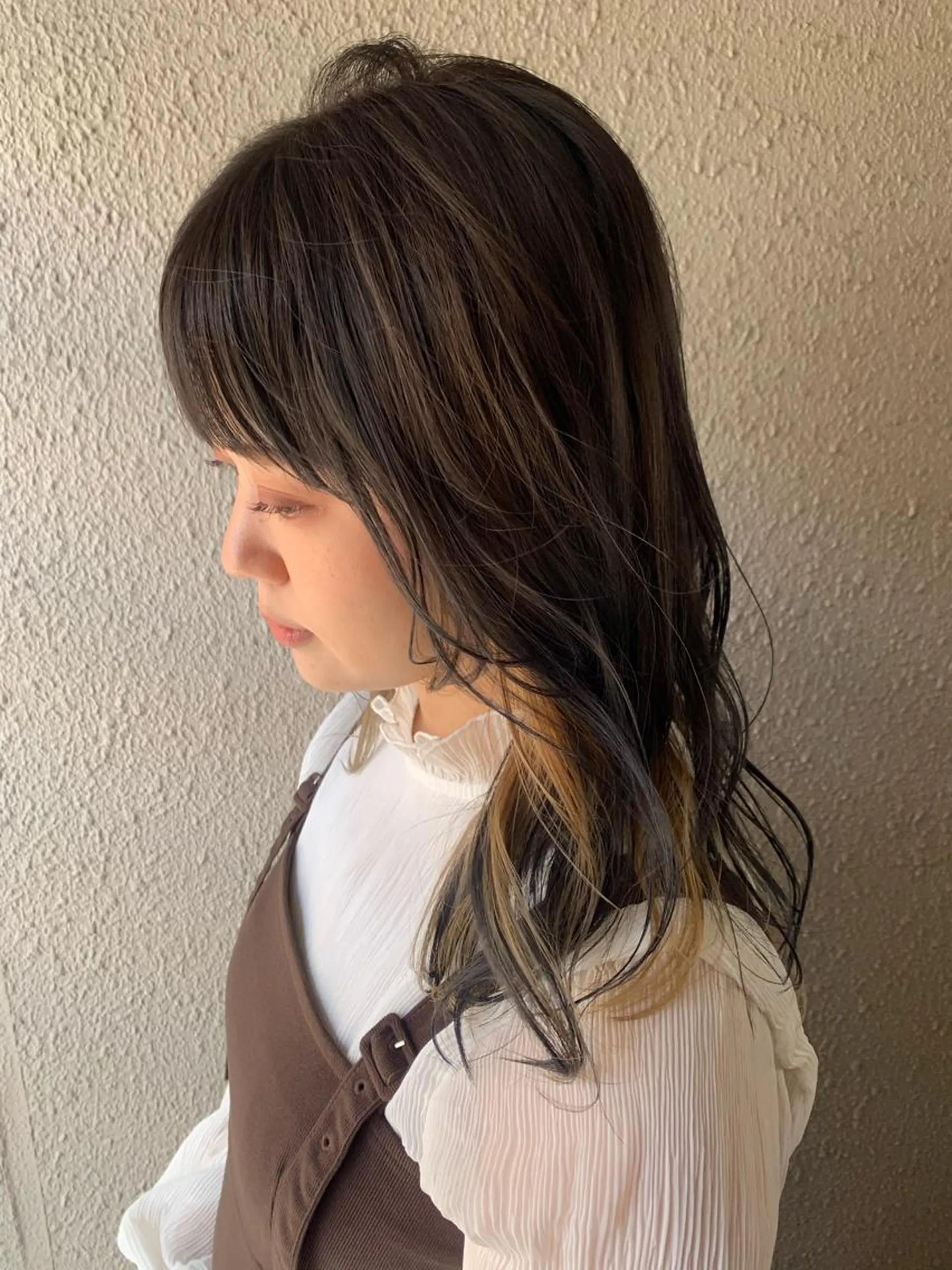 セミロング カラー ブリーチ インナーカラー サダハルカ ｜chouetteのヘアスタイル