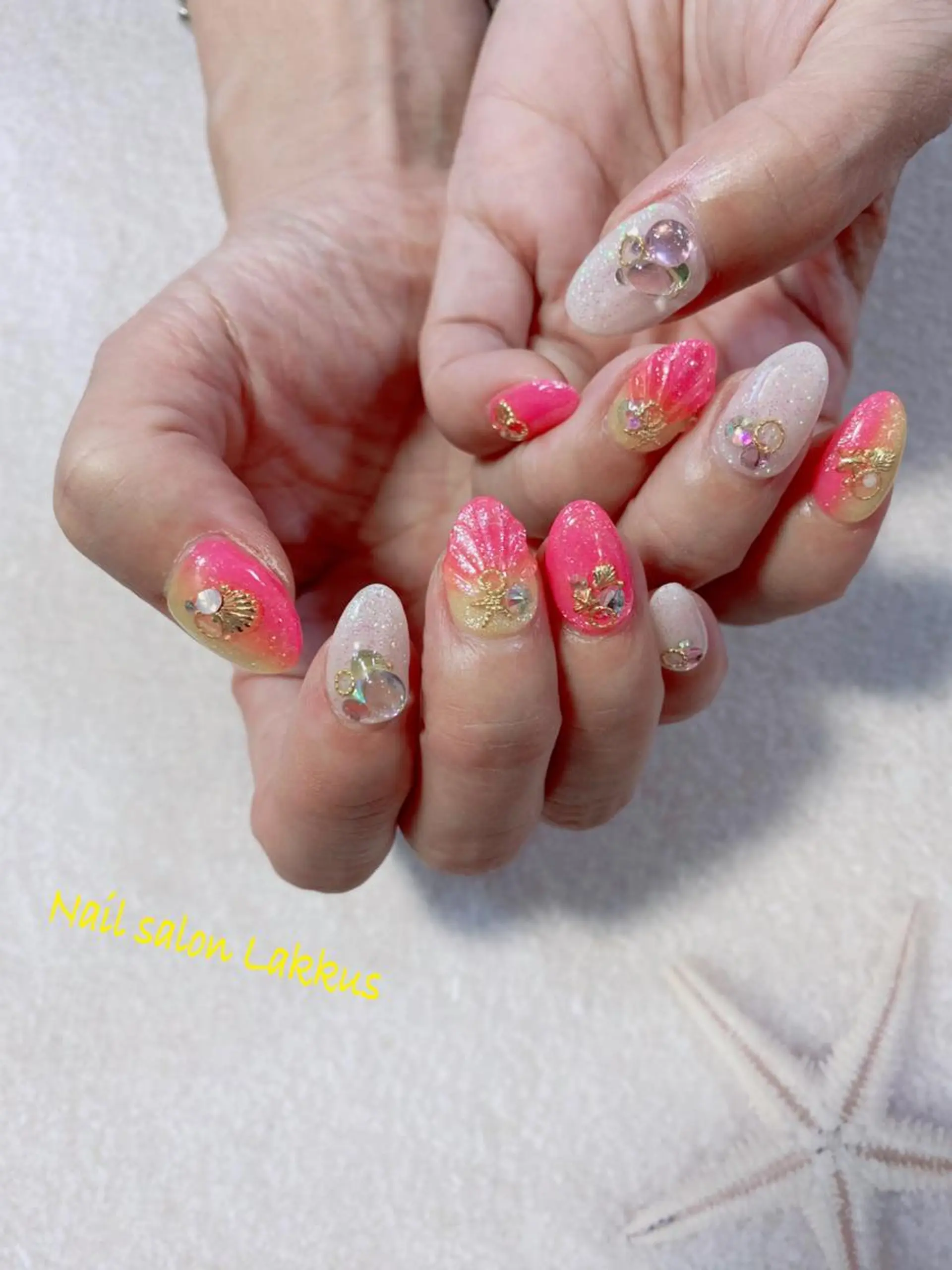 ネイル Lakkus T－CHIのネイルデザイン